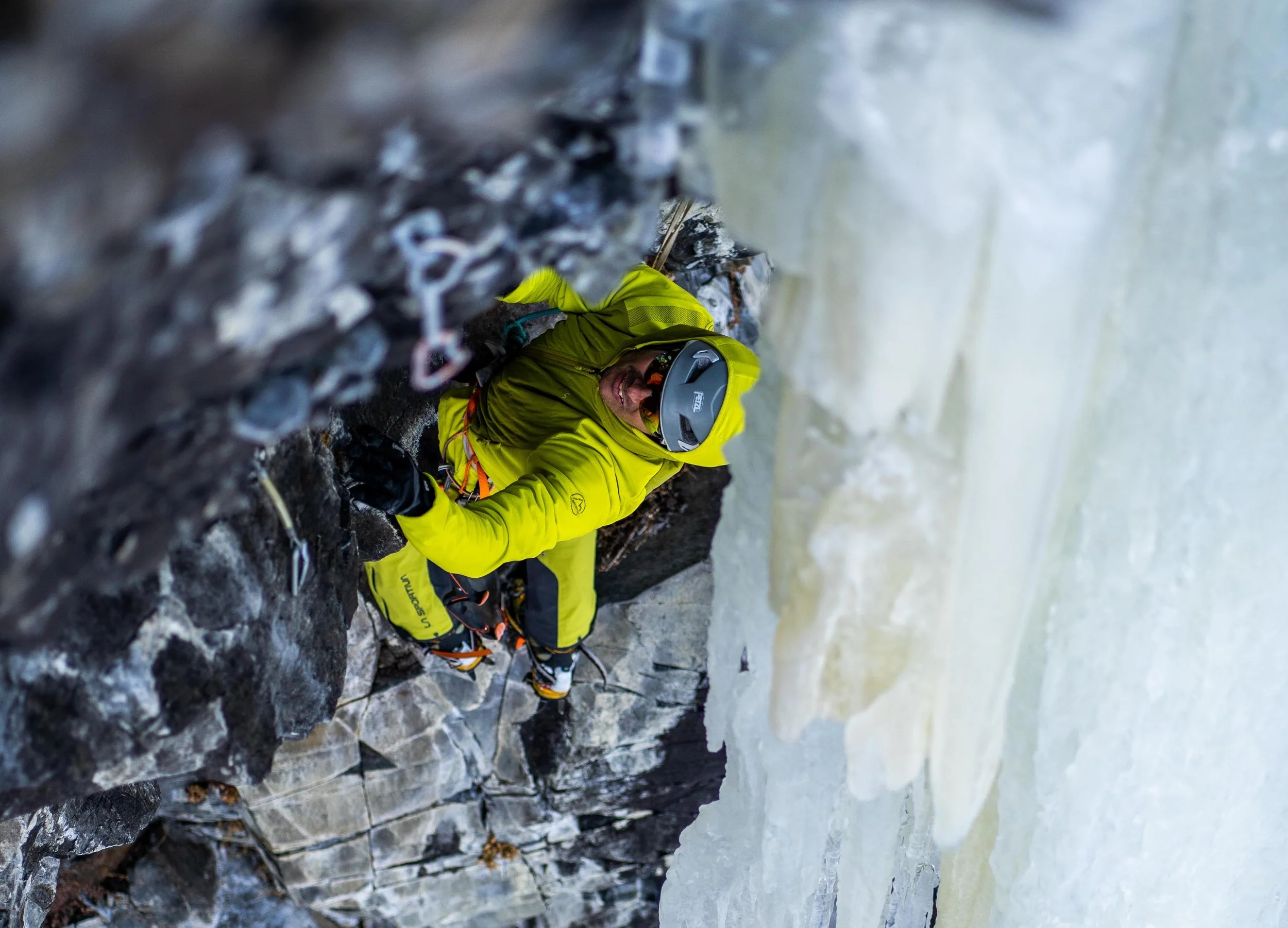 Essential Ice Climbing Gear: Complete Guide for Beginners and Experienced Climbers