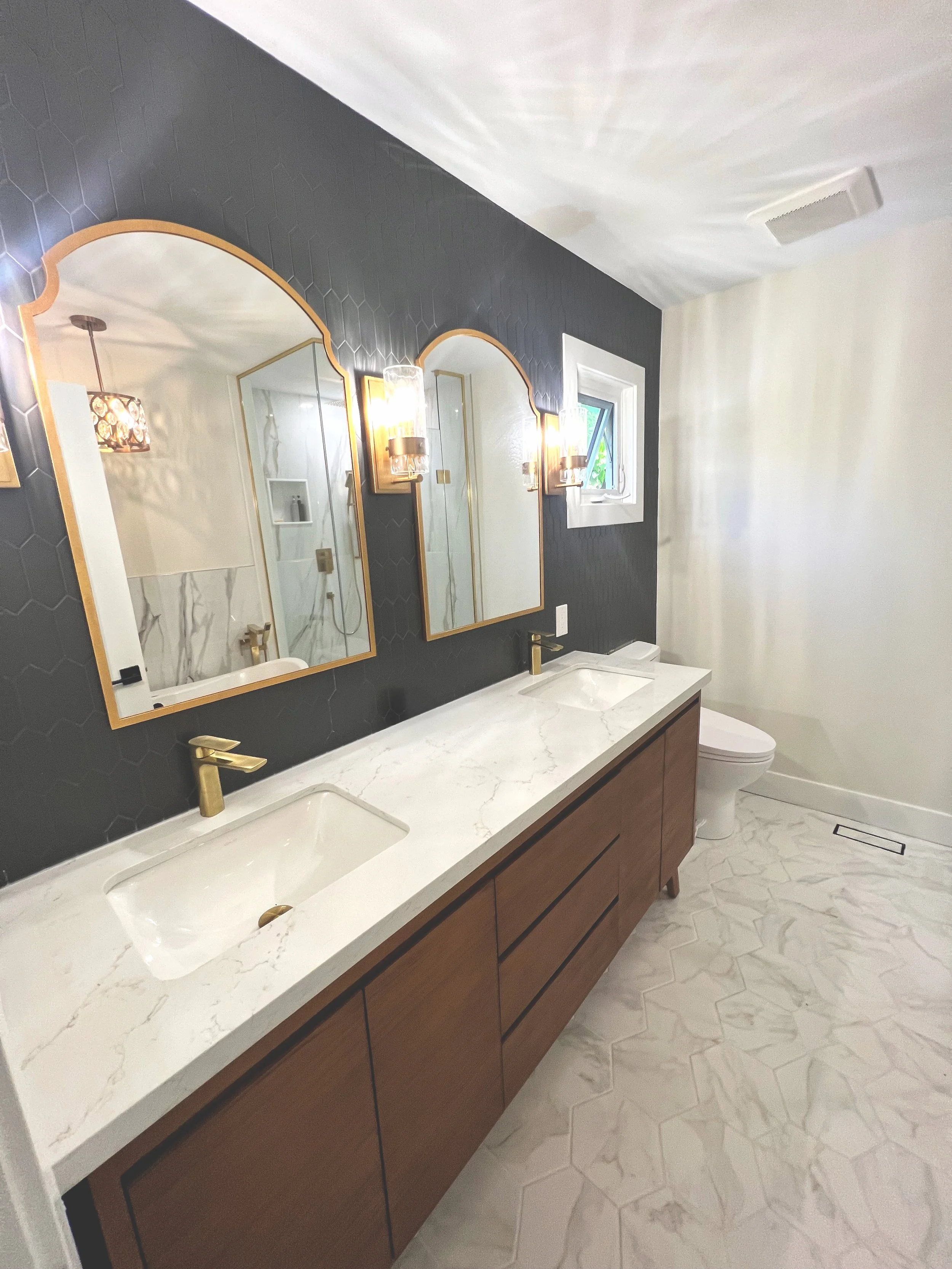 Double Vanity Master Ensuite Renovation