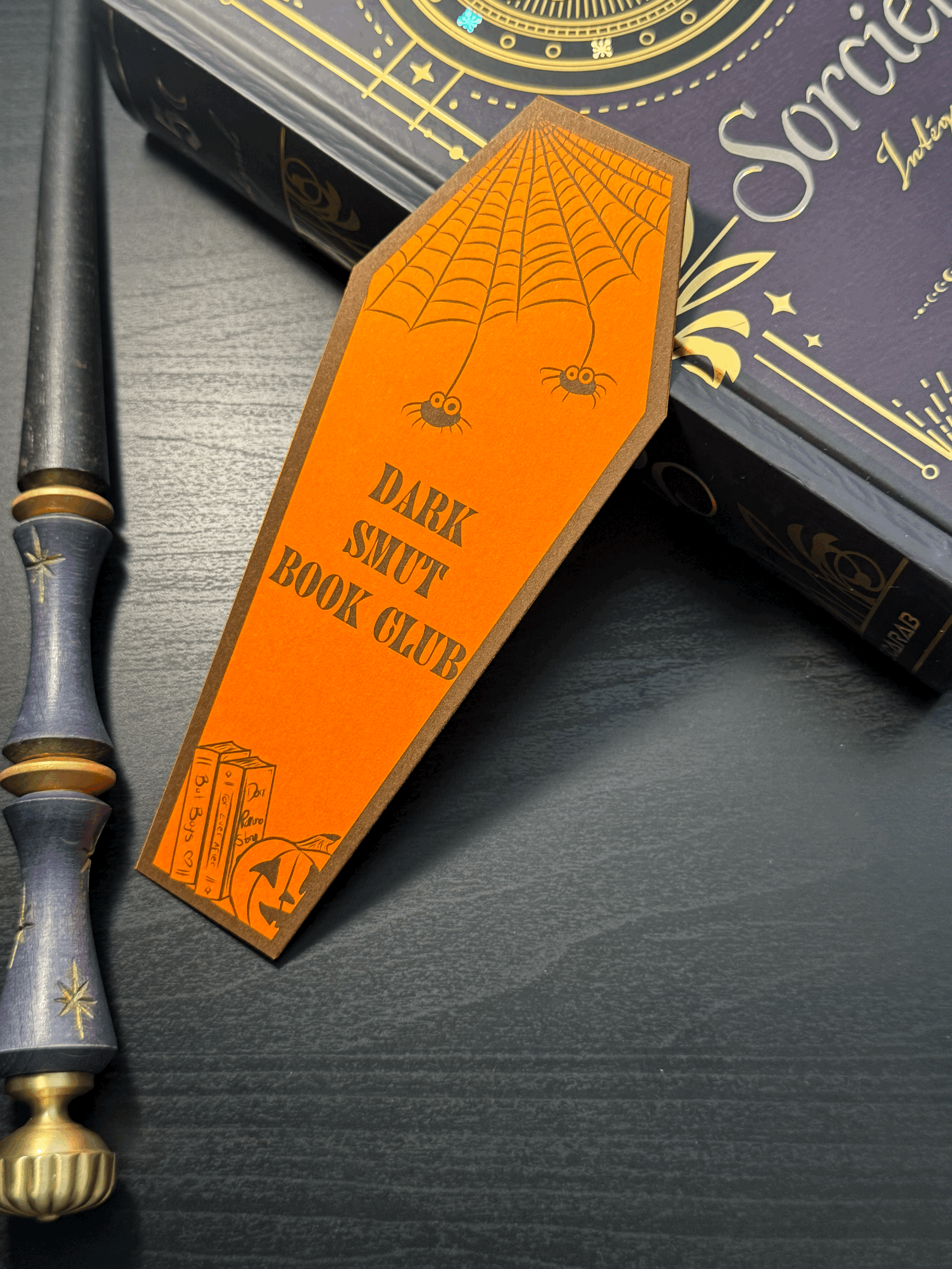 Signet en carton orange - Cercueil