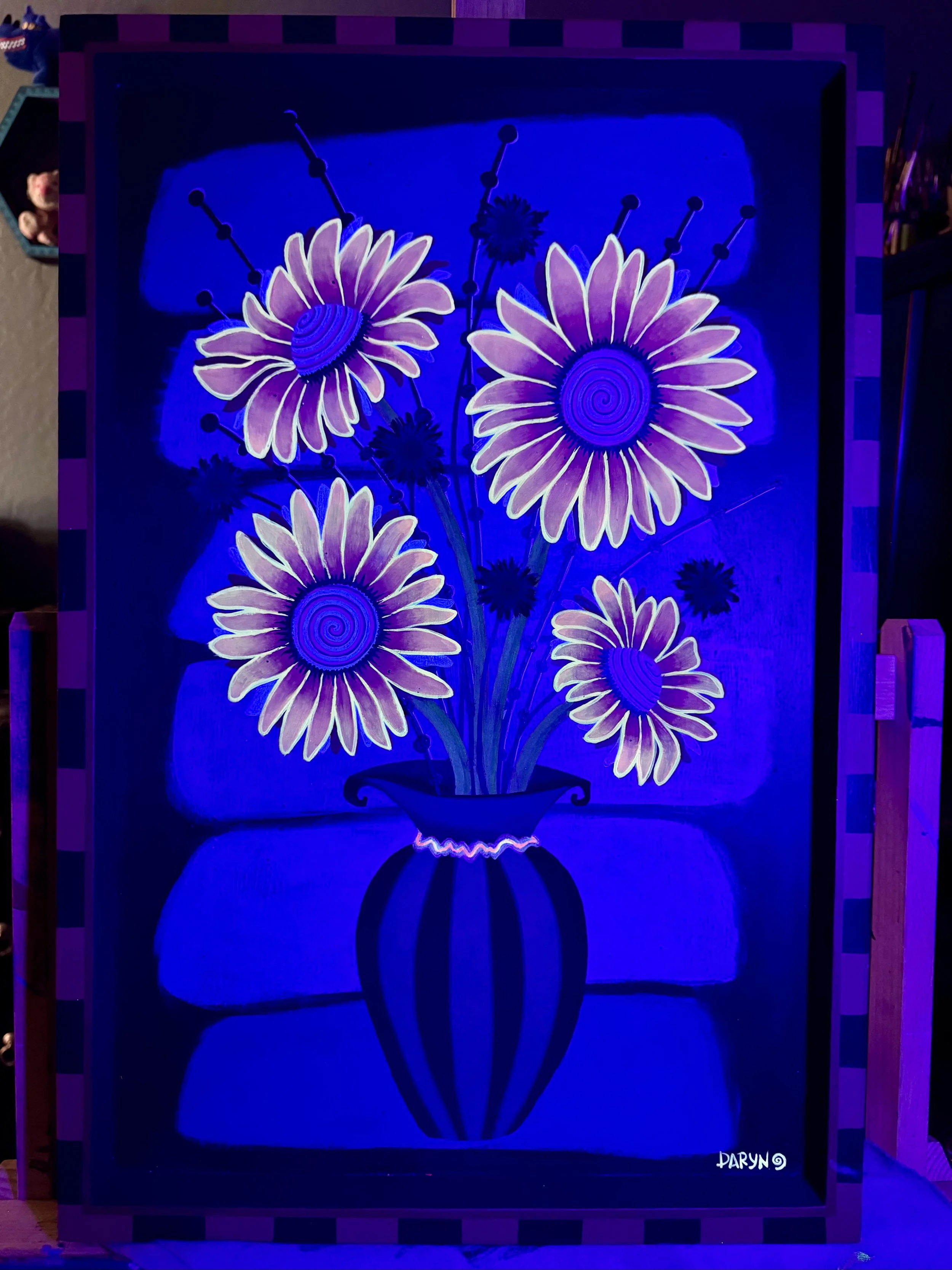 les fleurs de soleil blacklight 5 of 6.jpeg