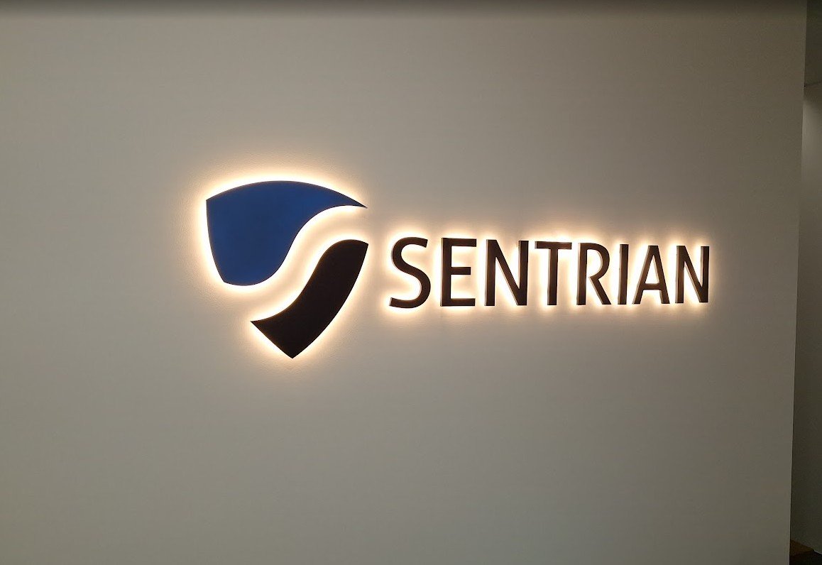 illuminated-sign-sentrian-01.jpg