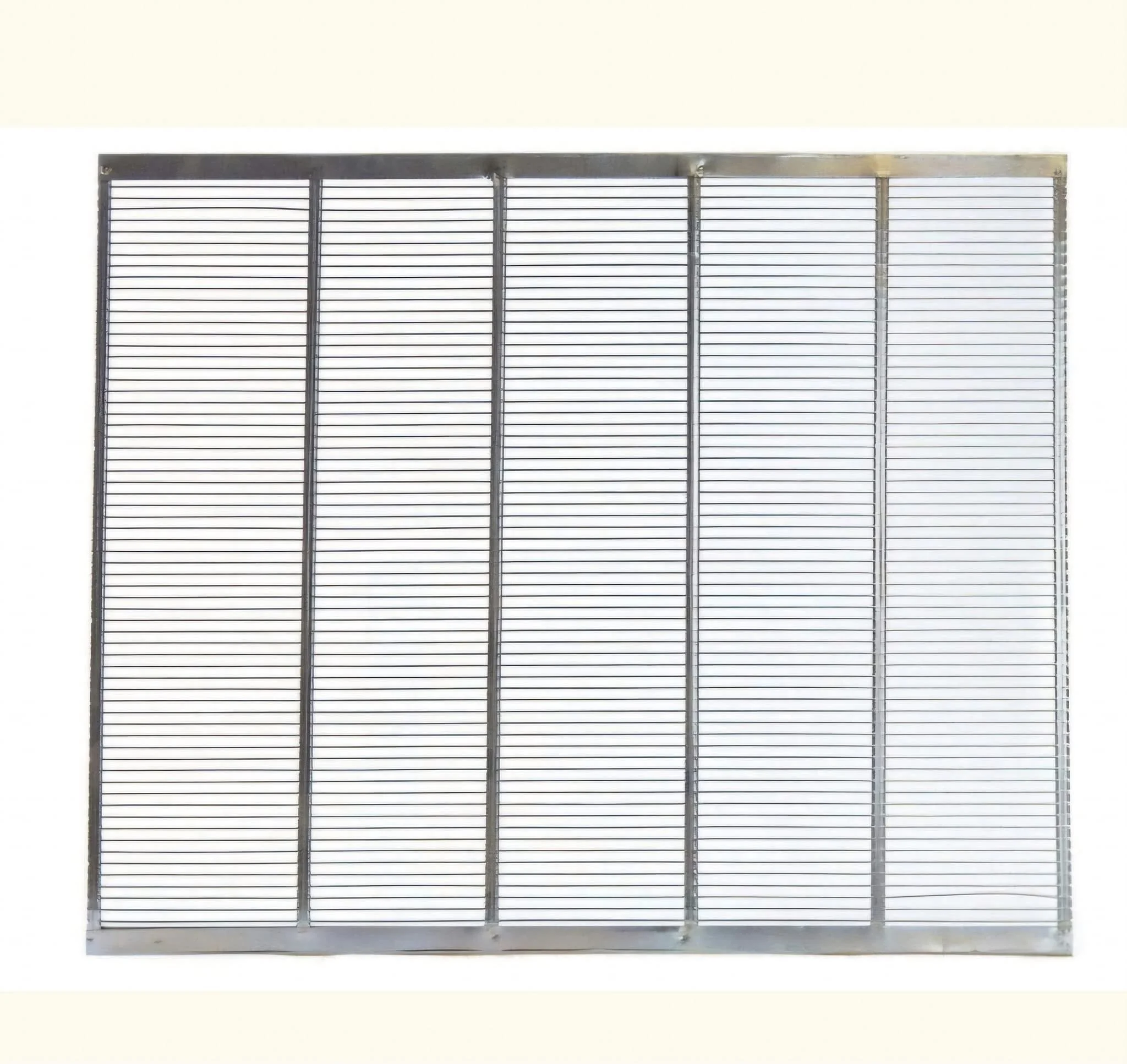 Metal queen excluder