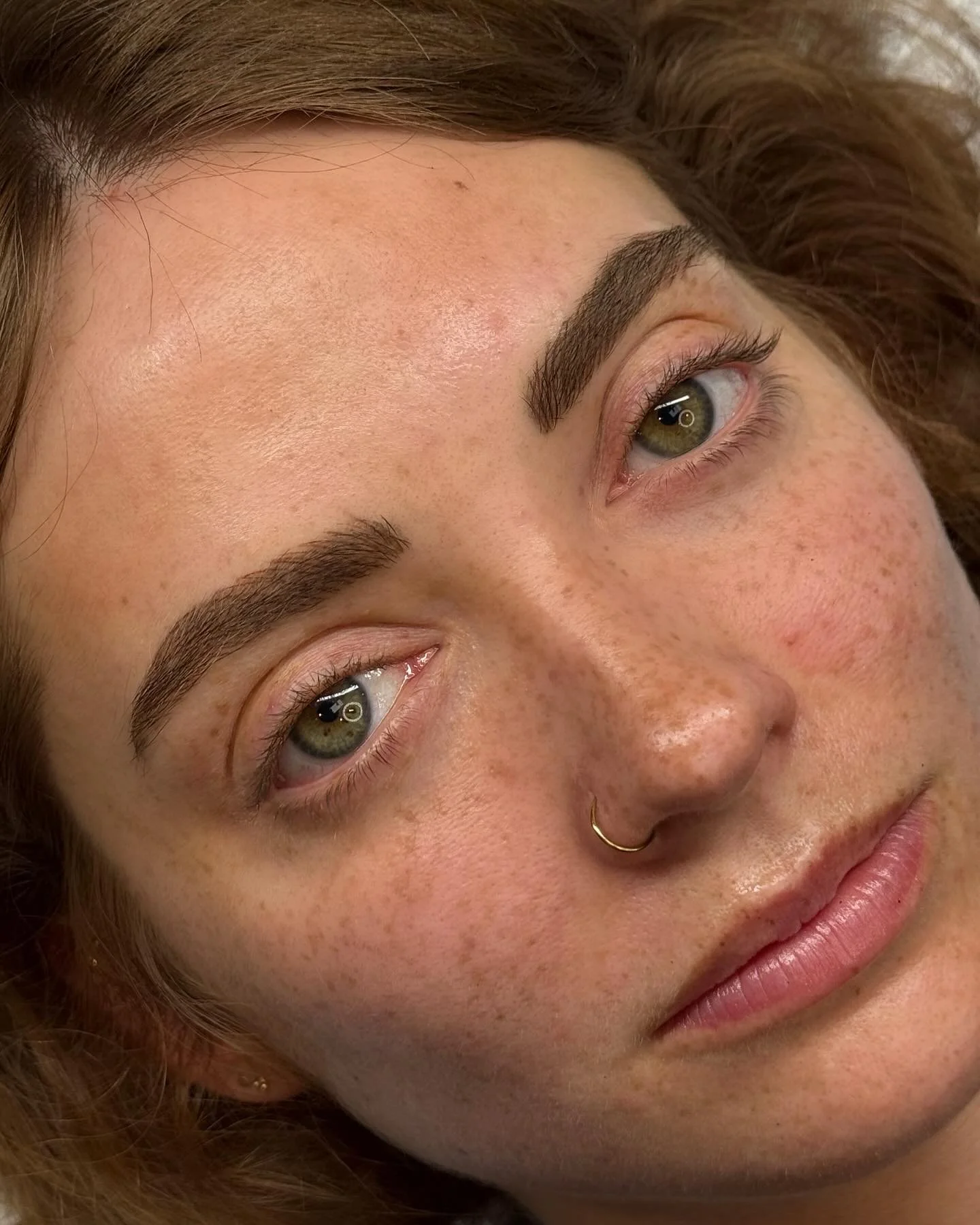 Bringing in the warmth for this annual touch up. Also loving this brow pattern🤗