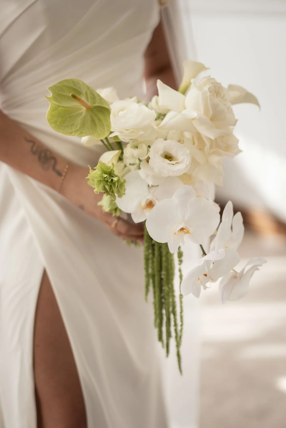 Modern Bridal Bouquet White