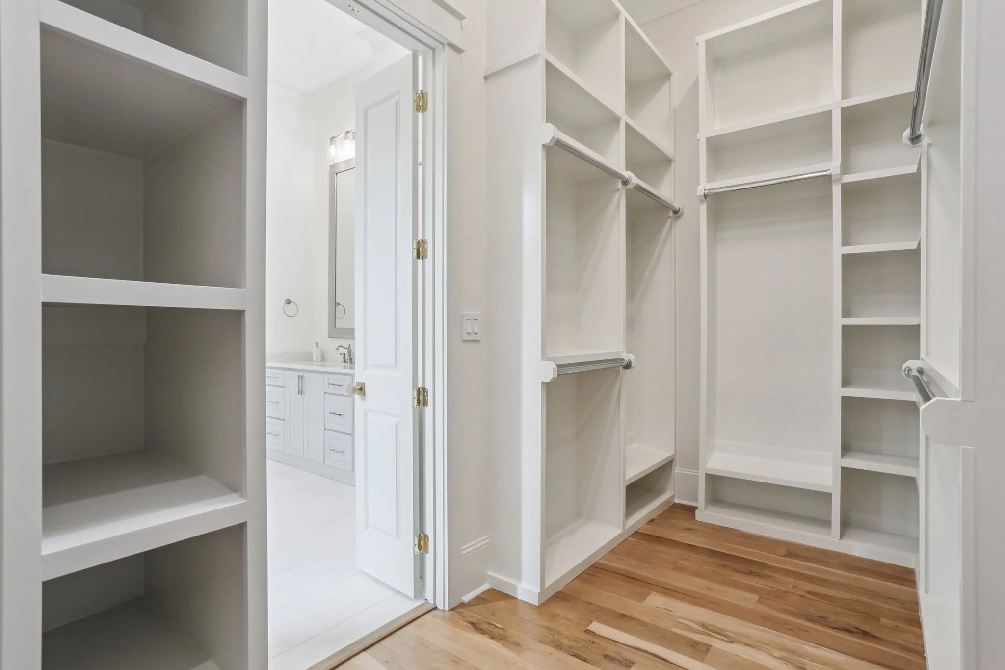 Legacy Master Closet