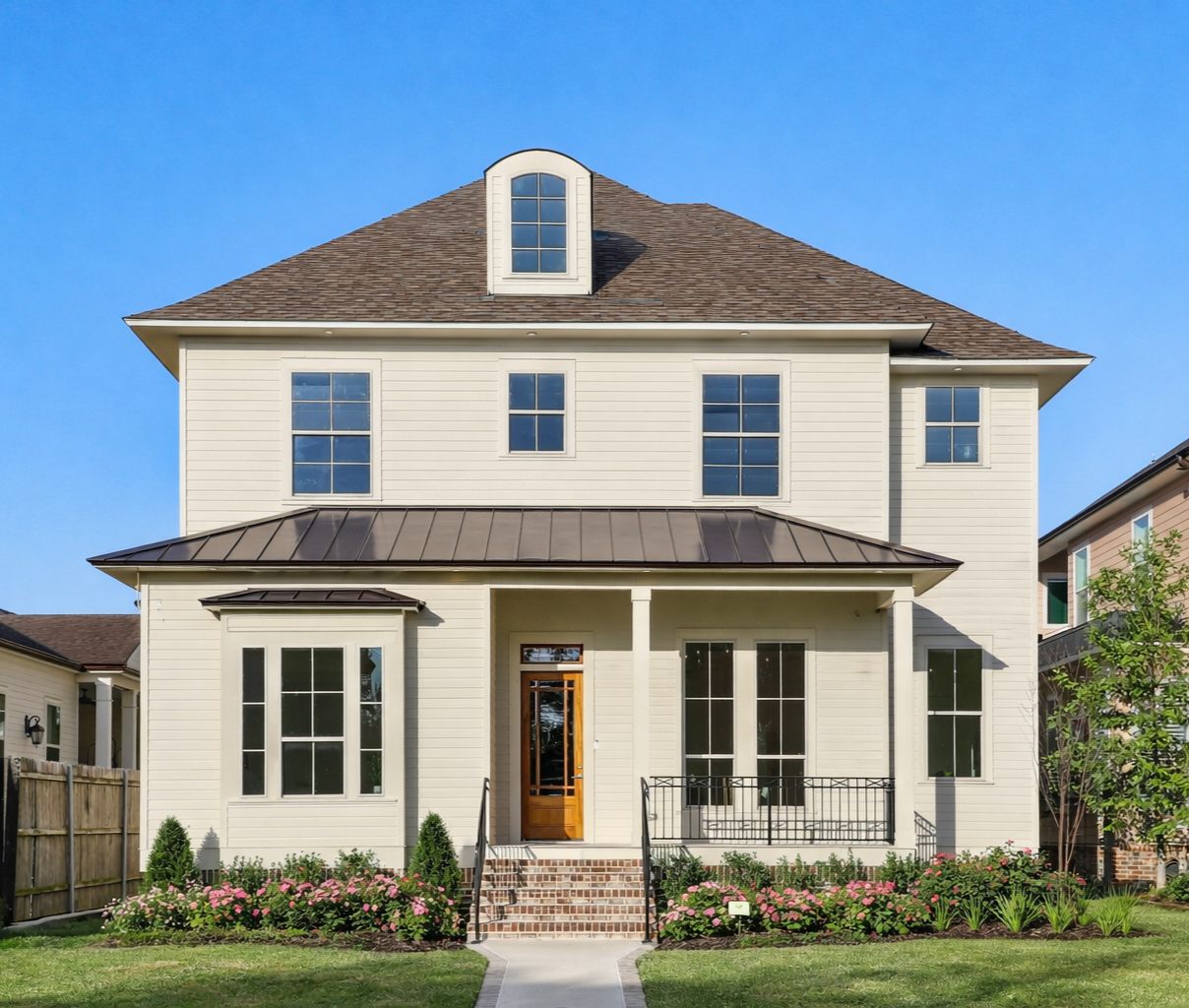 Legacy - 6924 General Haig Exterior