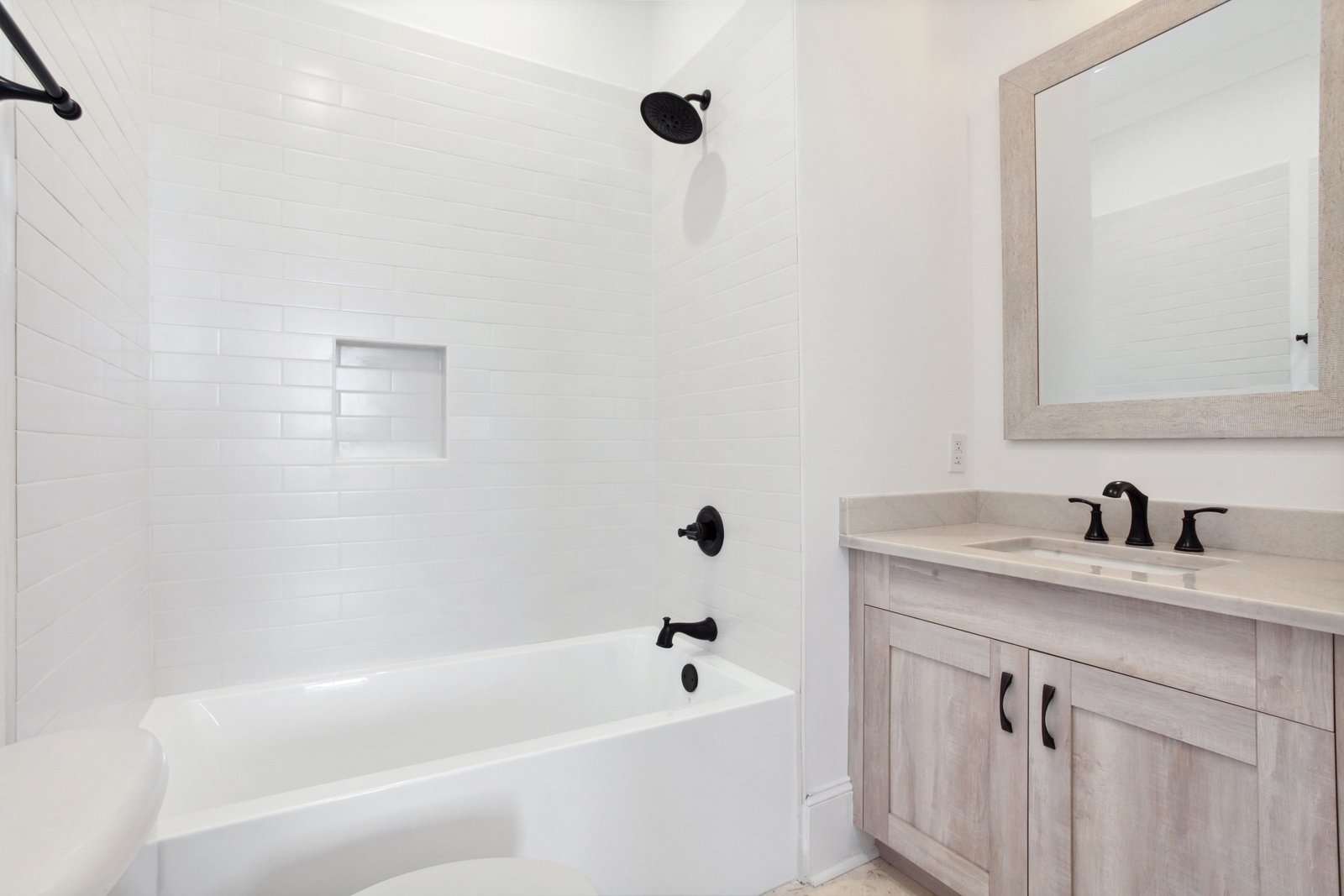 Retreat 326 Harney Bath 3