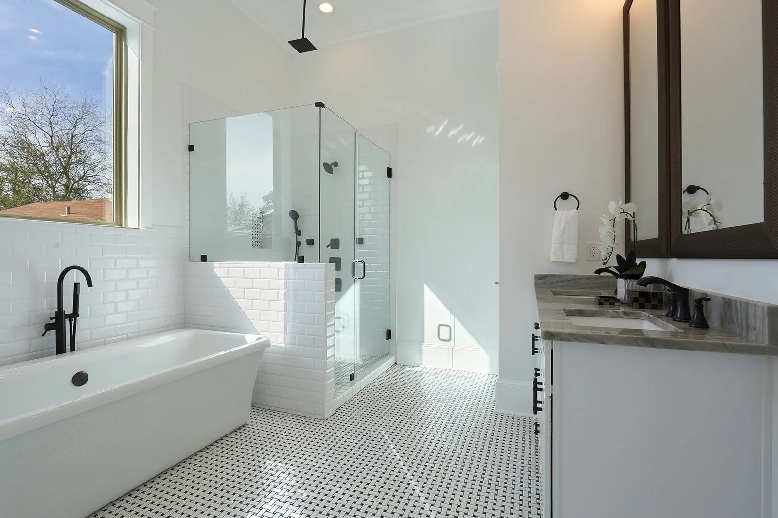 Haven Master Bath - Music