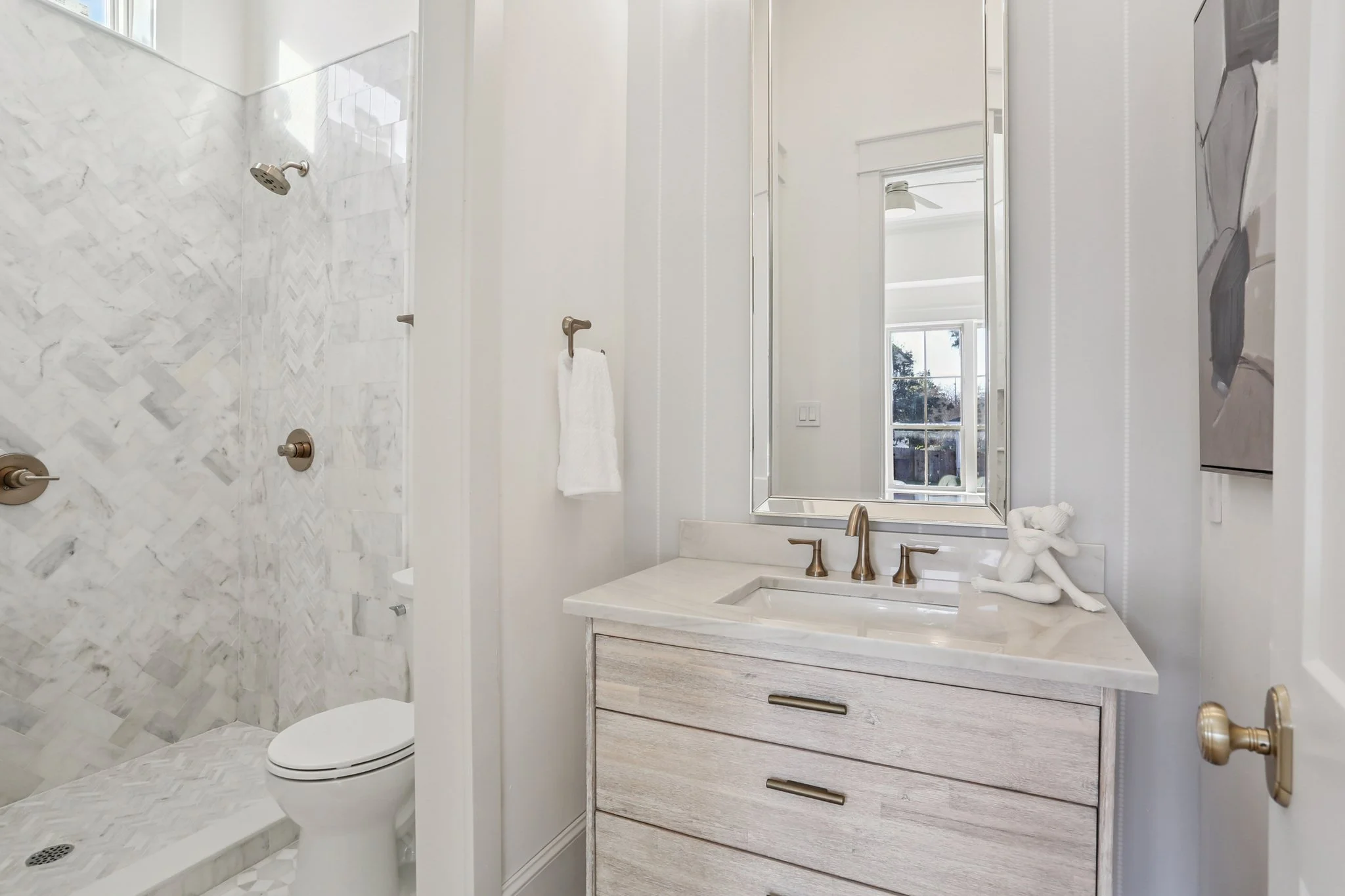 Legacy - 6924 General Haig Guest Bath