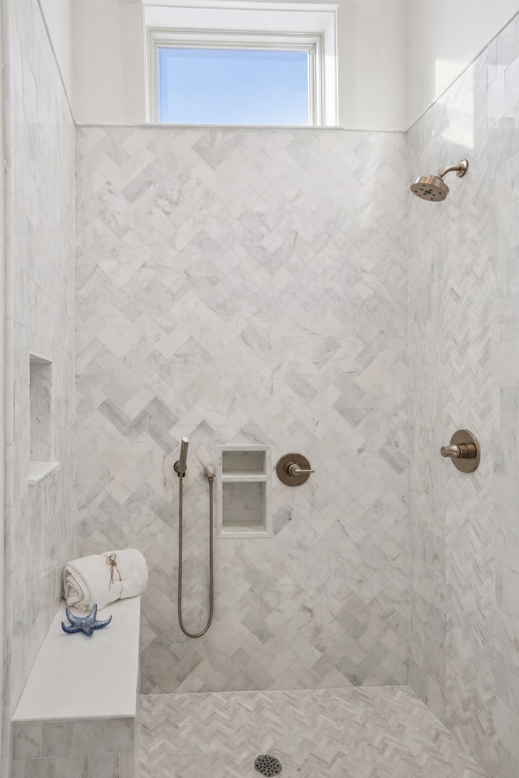 Legacy General Haig Guest Shower