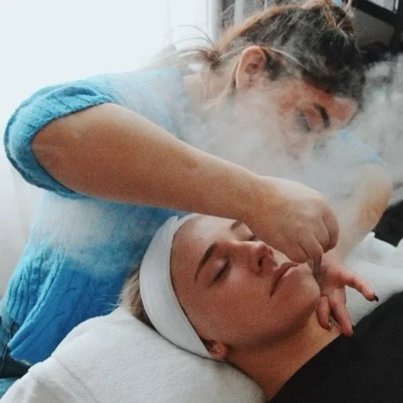 🍂 Embrace the fall glow! 🍁 
There&rsquo;s nothing like a relaxing facial to refresh your skin for the cozy season. Cooler weather can leave your skin needing a little extra love, and I&rsquo;m here to help you stay radiant all season long. ✨

Treat