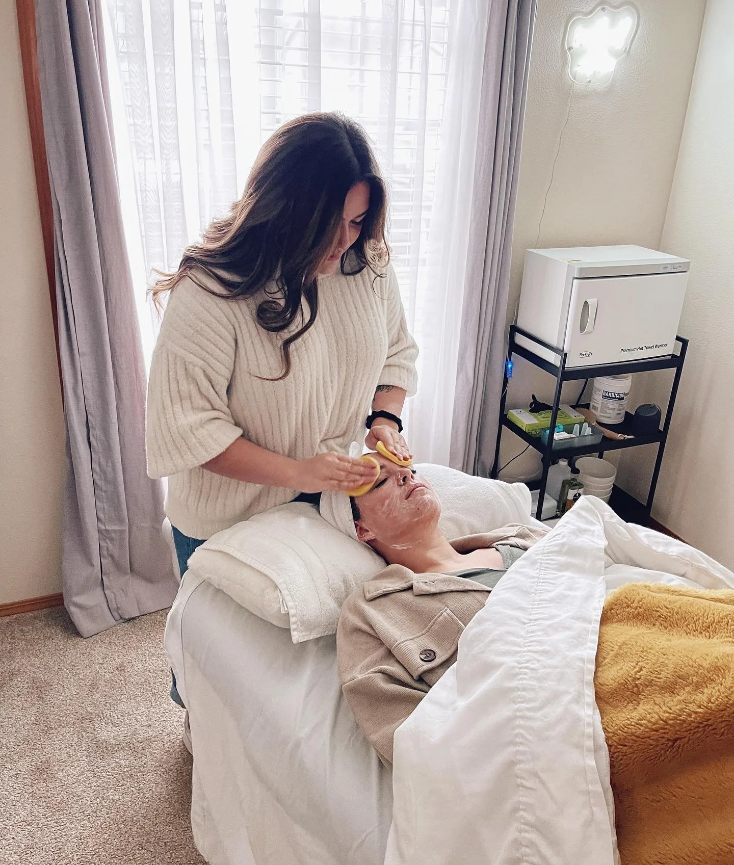 Nothing like a little spring cleaning of the pours with a nice facial 😇🌷☀️ 

#vancouverwashington #vancouverwa #aesthetics #facials