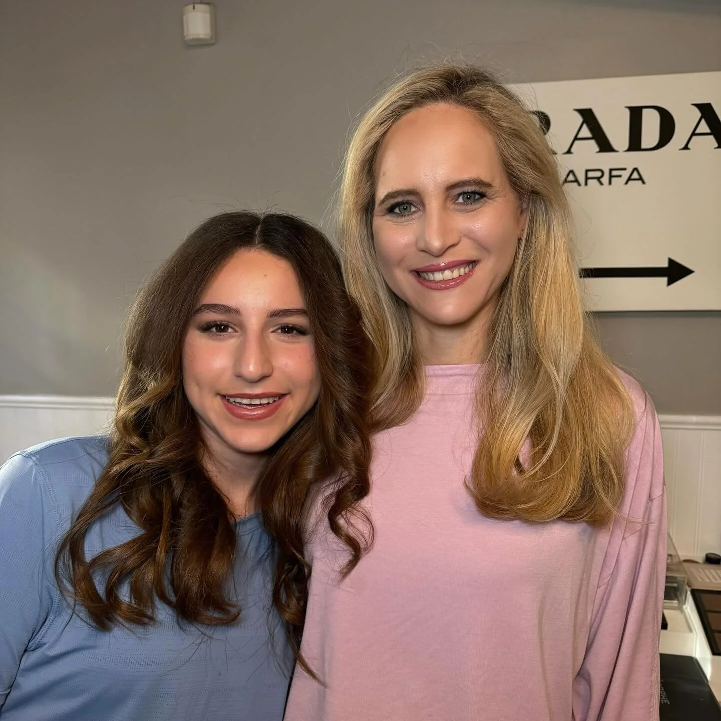 Bat Mitzvah Ready ✨ Mom and Daughter Natural Glam ❤️👯&zwj;♀️
Hair : @salonfabhairbymarne 
Makeup: @raynbeauty_

#MakeupArtist #MUA #GlamArtist #EventMakeup #SpecialEventGlam #PhotoshootMakeup #PhotoReadyMakeup #BatMitzvahGlam #headshotmakeup #kingof
