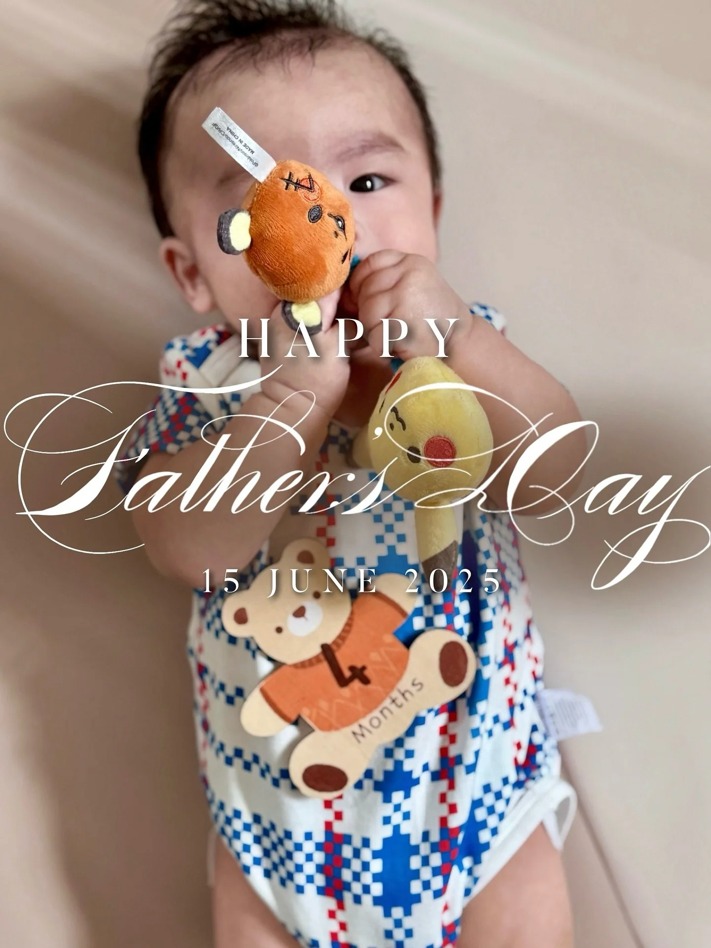 𝐁𝐞𝐥𝐚𝐭𝐞𝐝 𝐇𝐚𝐩𝐩𝐲 𝐅𝐚𝐭𝐡𝐞𝐫&rsquo;𝐬 𝐃𝐚𝐲 𝐭𝐨 𝐚𝐥𝐥 𝐭𝐡𝐞 𝐝𝐚𝐝𝐬! 

In the background is Bean (at 4 month&rsquo;s old) 😍 with his favourite Pikachu toy (anyone knows who the other guy is? I have been calling him &ldquo;Pikapika&rsq