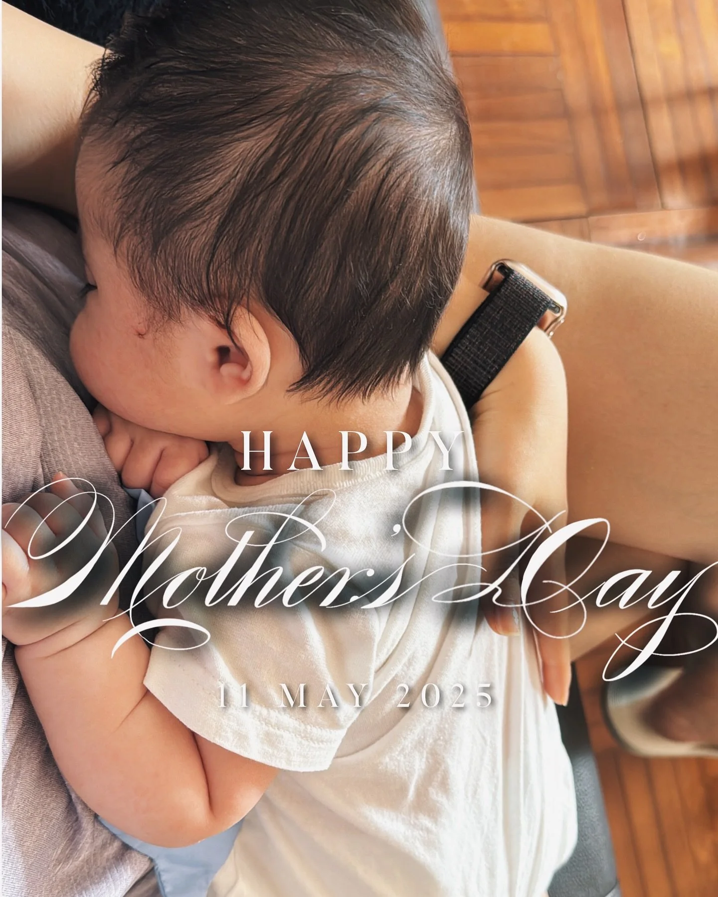 𝐁𝐞𝐥𝐚𝐭𝐞𝐝 𝐇𝐚𝐩𝐩𝐲 𝐌𝐨𝐭𝐡𝐞𝐫'𝐬 𝐃𝐚𝐲! 💐💐

Yup I planned to post this within the day but you know, things (most of the time) won&rsquo;t go as planned when you have a baby 😅

Here is sleepy 🫛 and me being nap trapped 😅 Celebrated our 