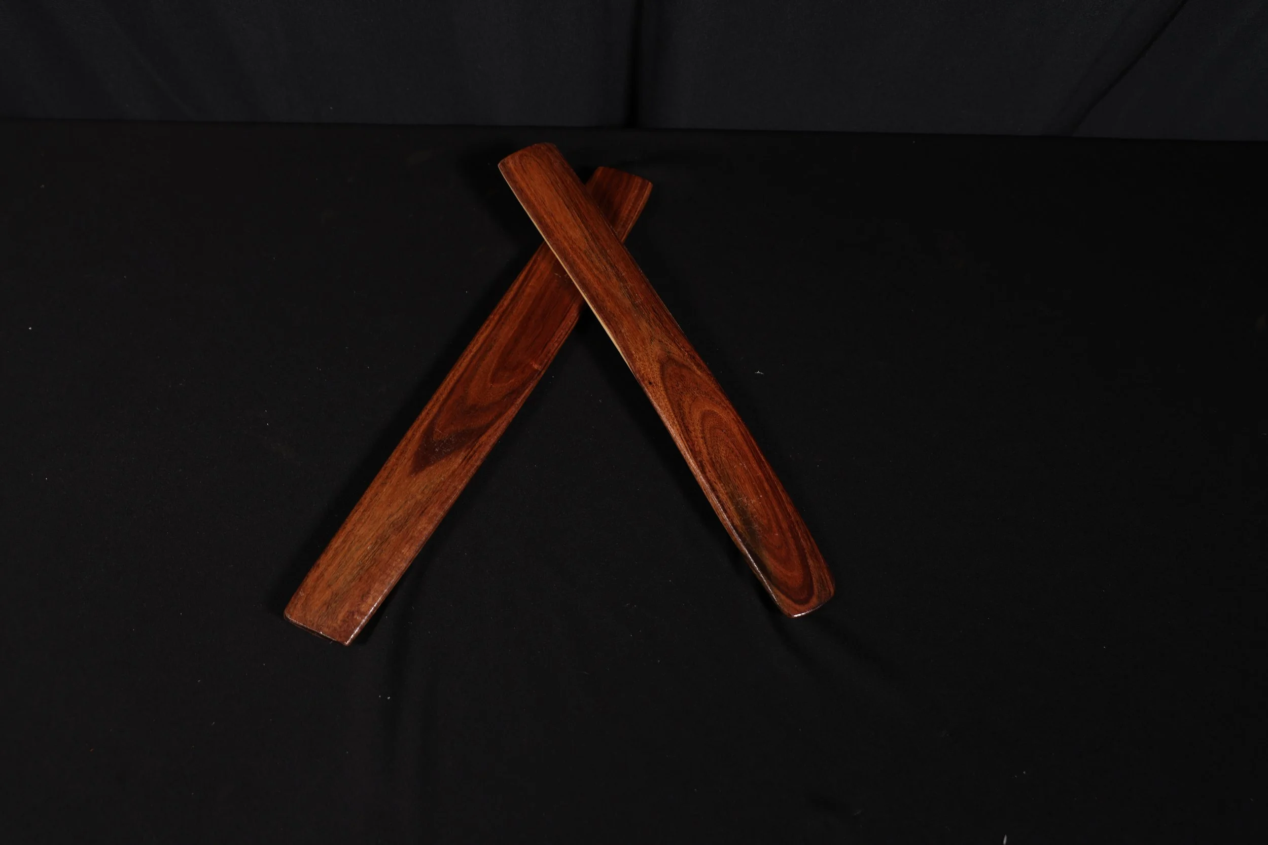 BC027 Medium Clapsticks