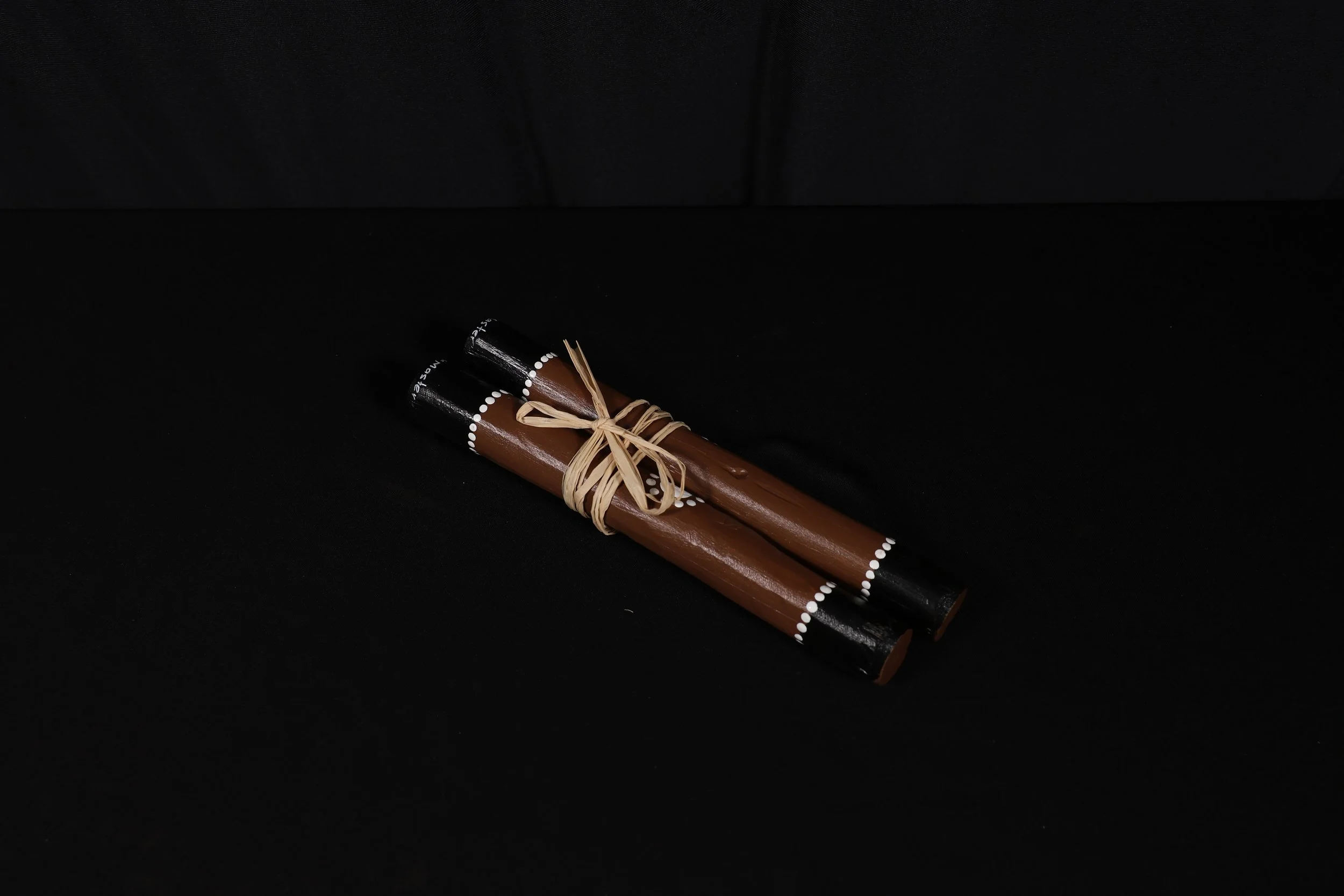 MI002 Large Painted Clapsticks