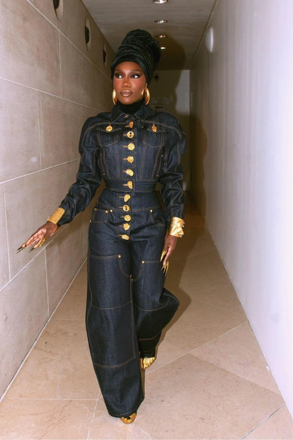 doechii-denim-structured-set-gold-buttons-tailored-look.jpg