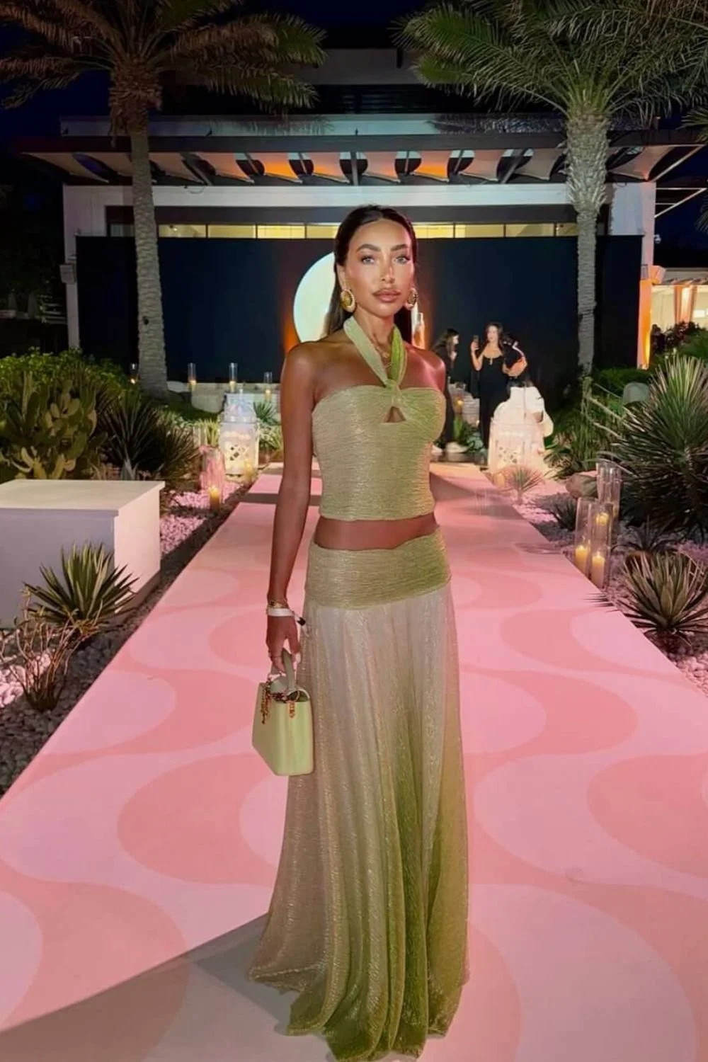 aimee-rose-green-evening-look.jpg