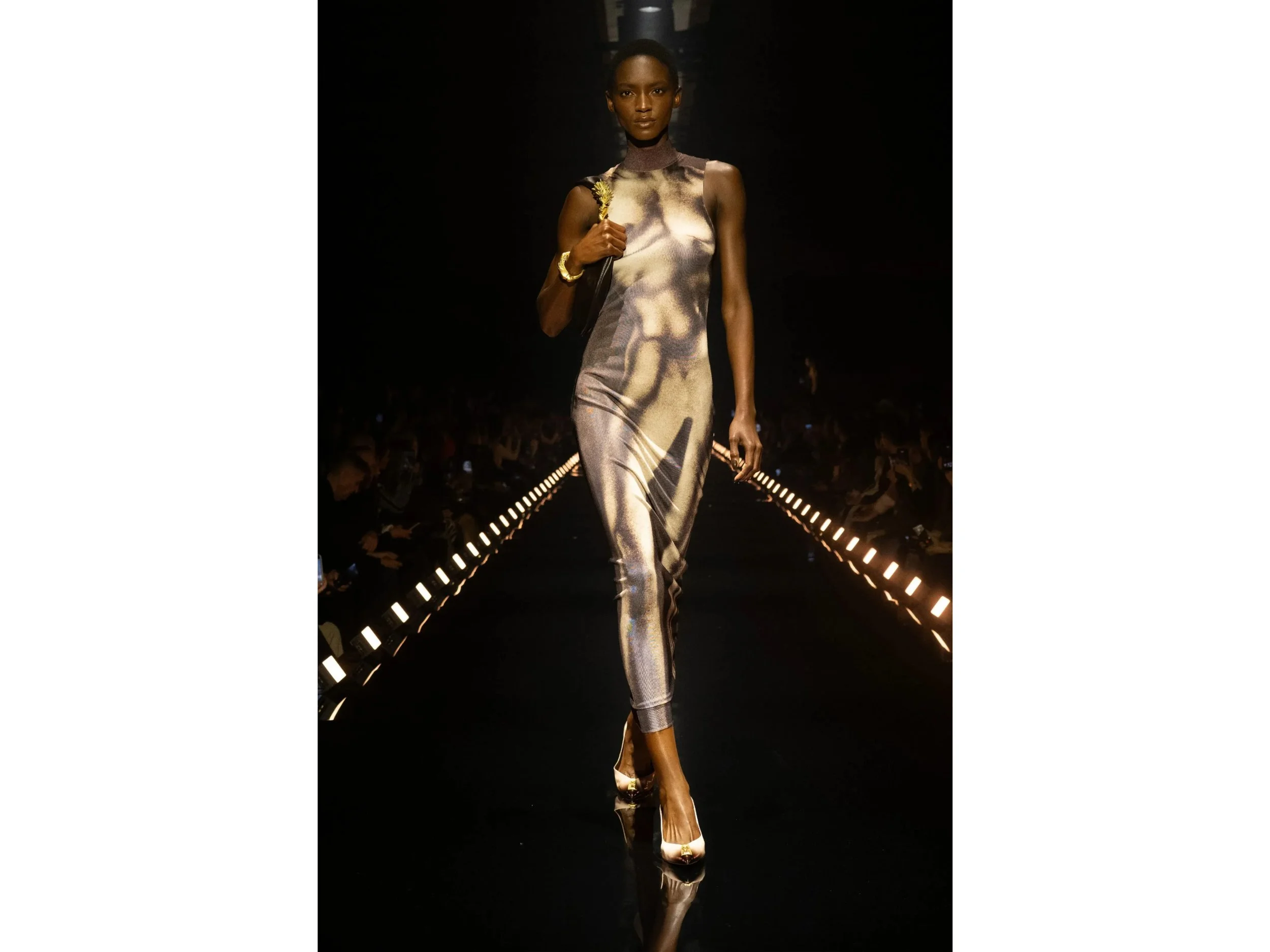 fall-2026-modern-bodycon-schiaparelli-runway.jpg