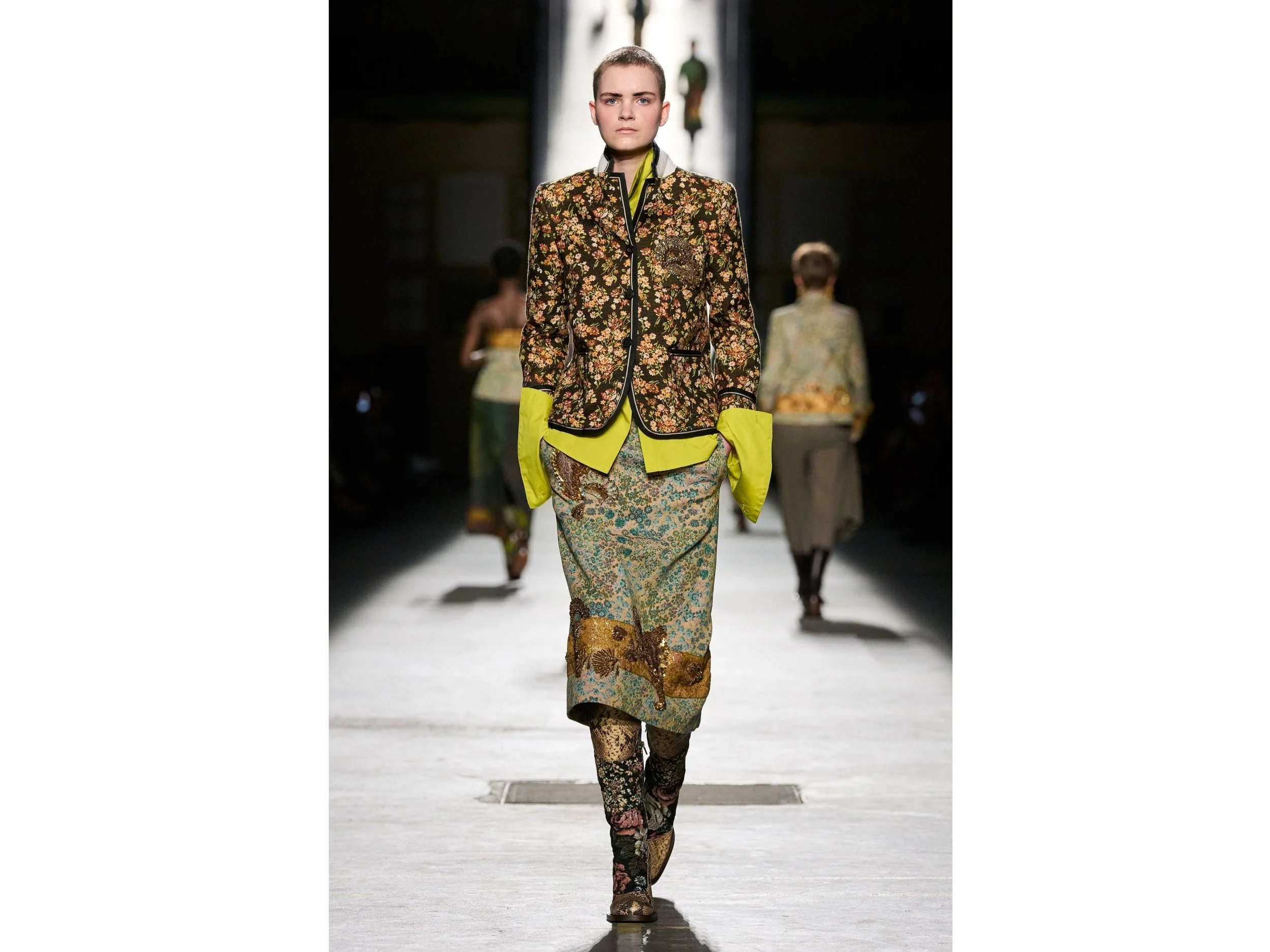 fall-2026-brocade-tapestry-jacket-runway.jpg