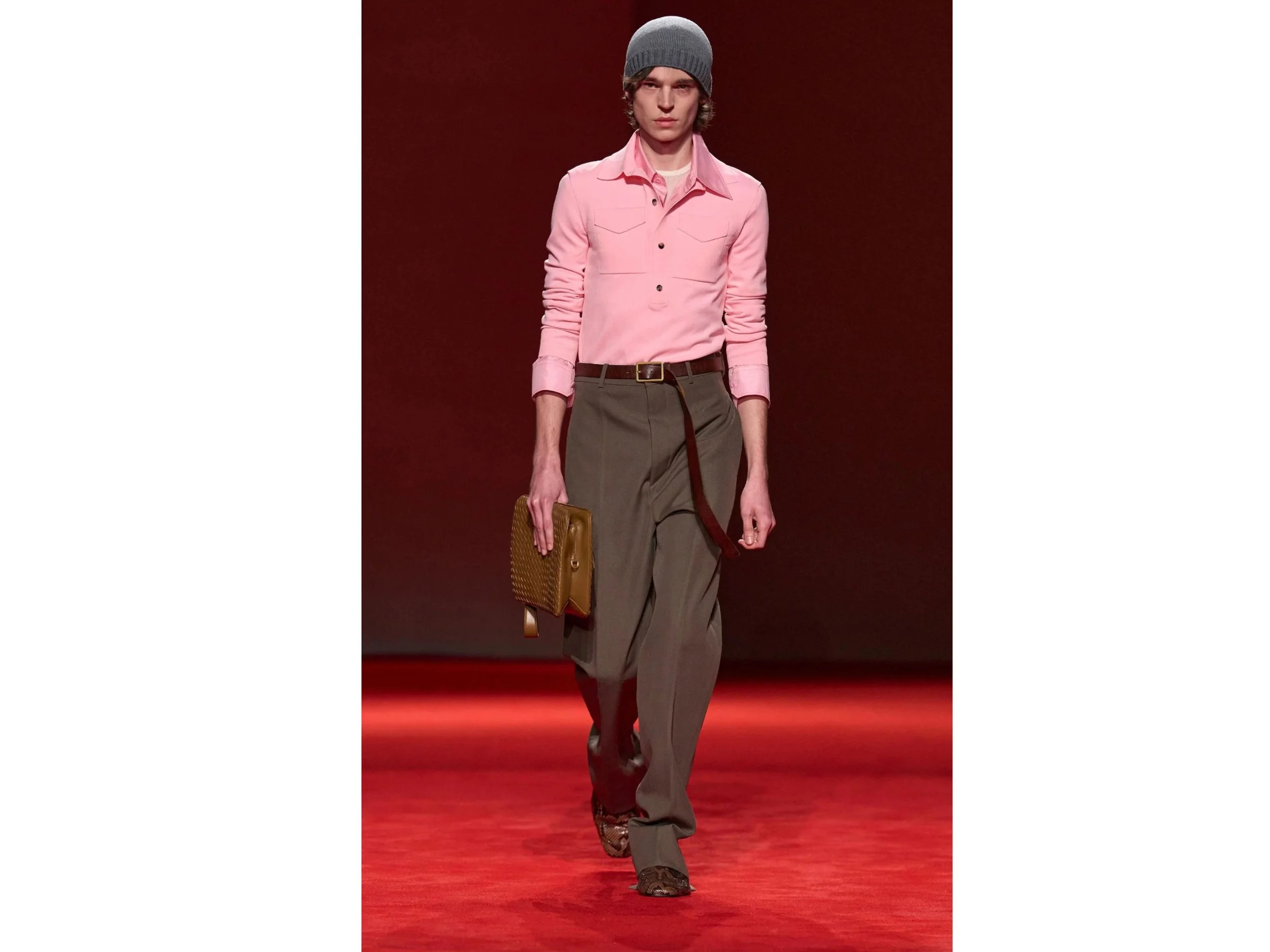 fall-2026-runway-deconstructed-blazer-officewear.jpg