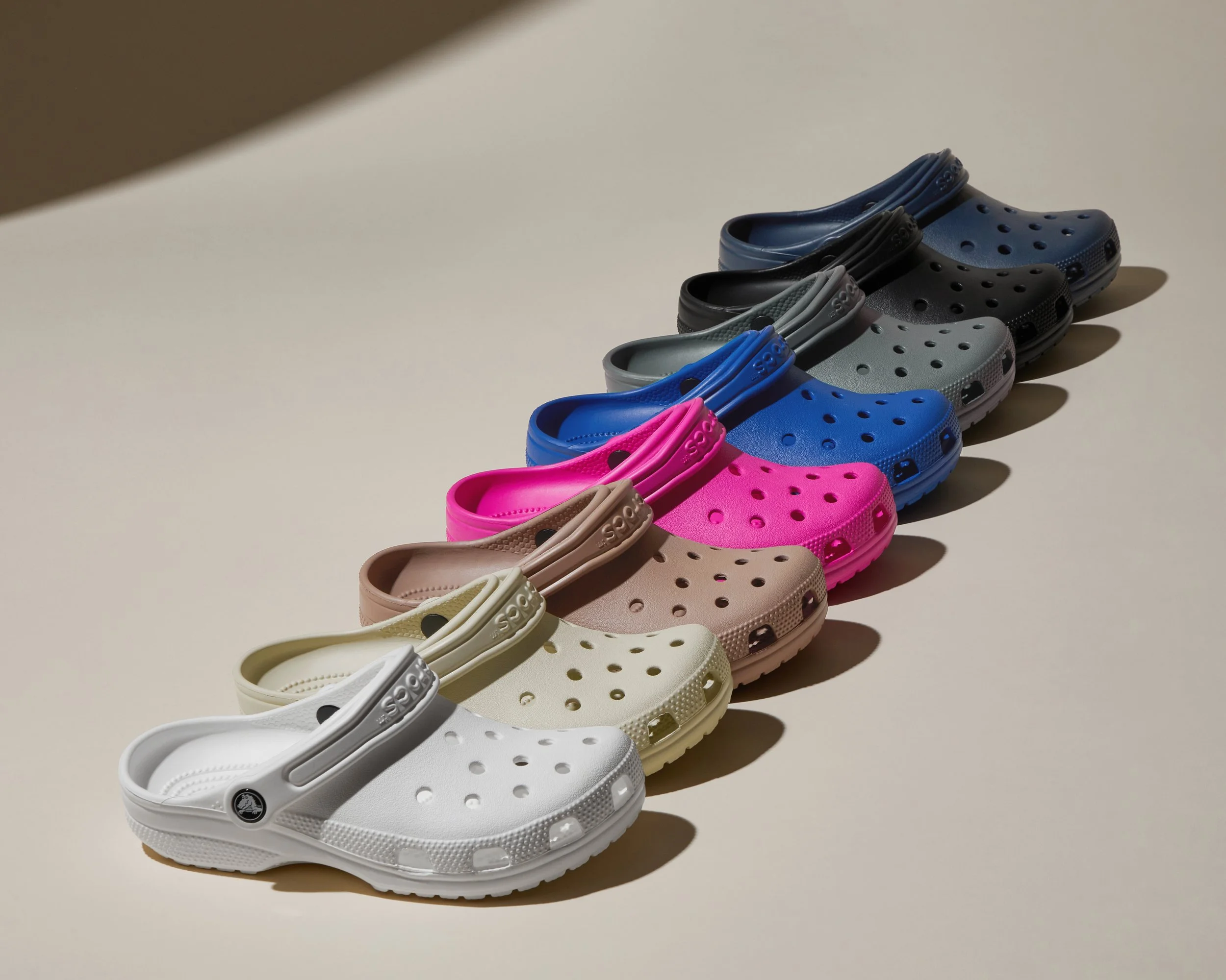 Crocs_2450.jpg
