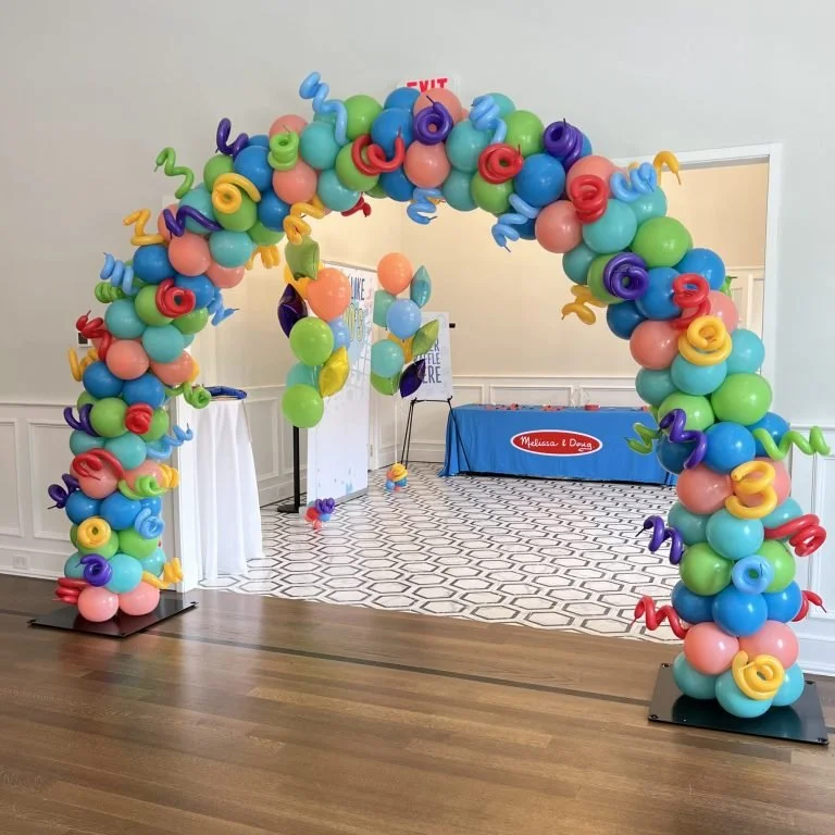 Freestanding balloon arch with curl balloon details