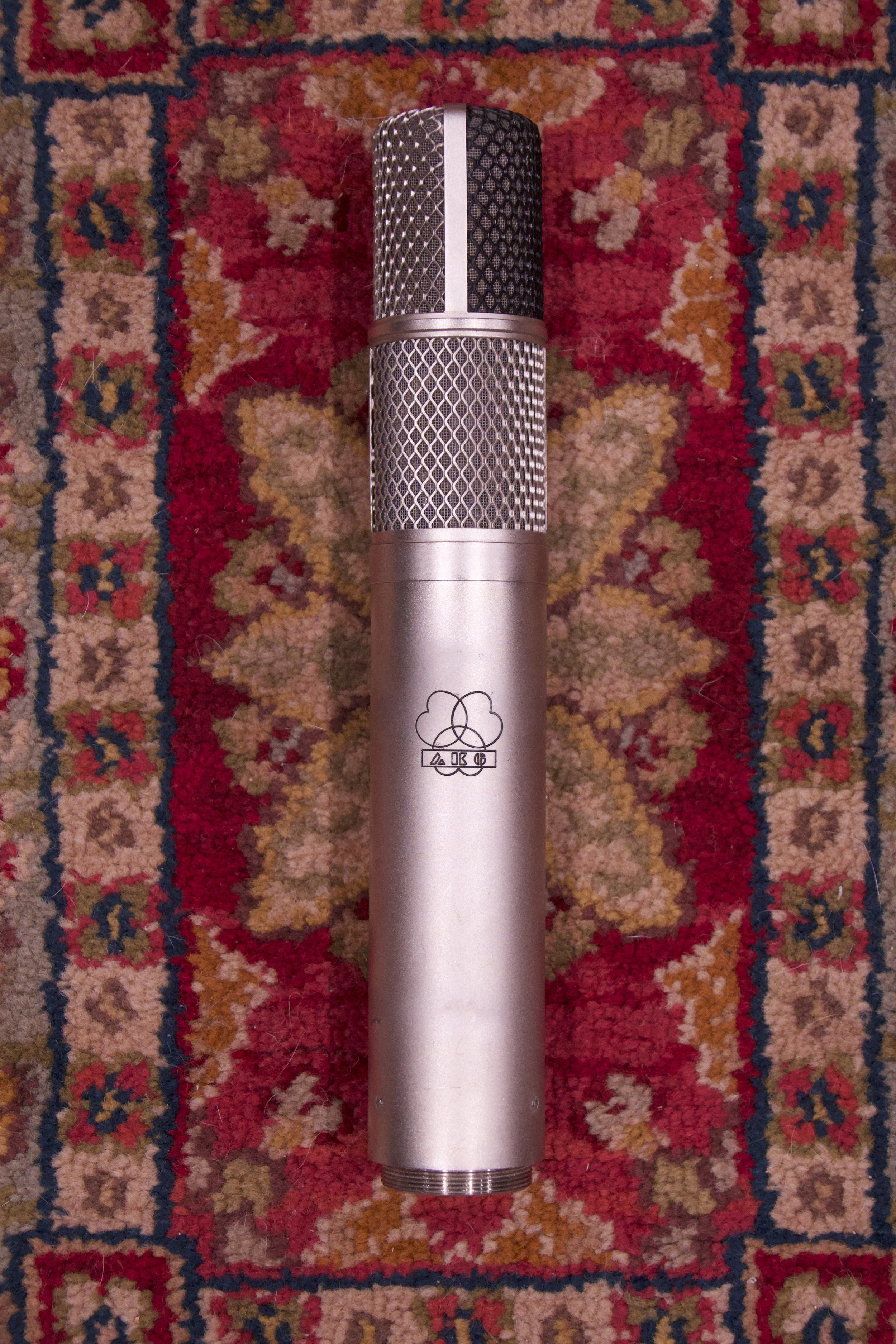AKG C24