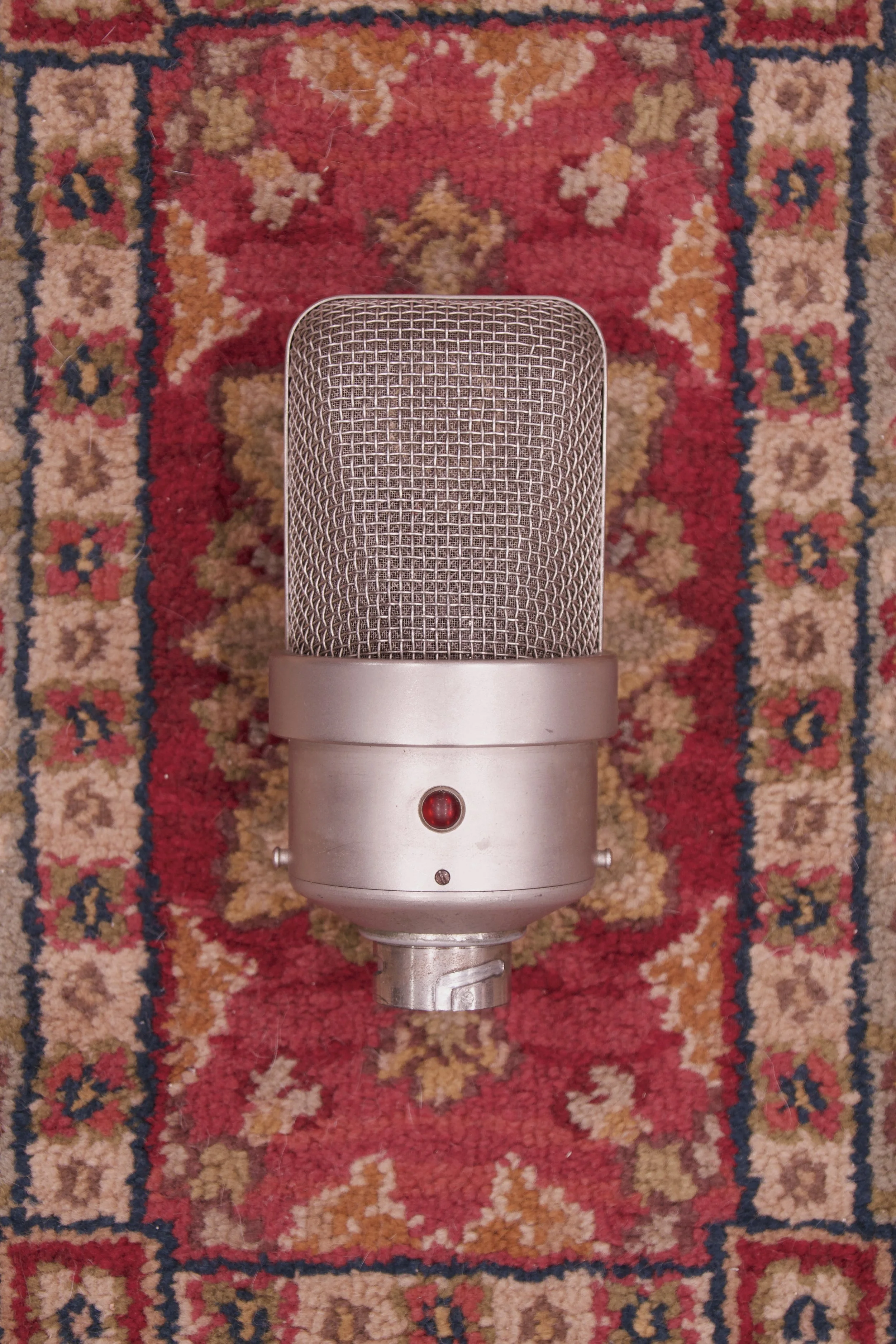 Neumann M49