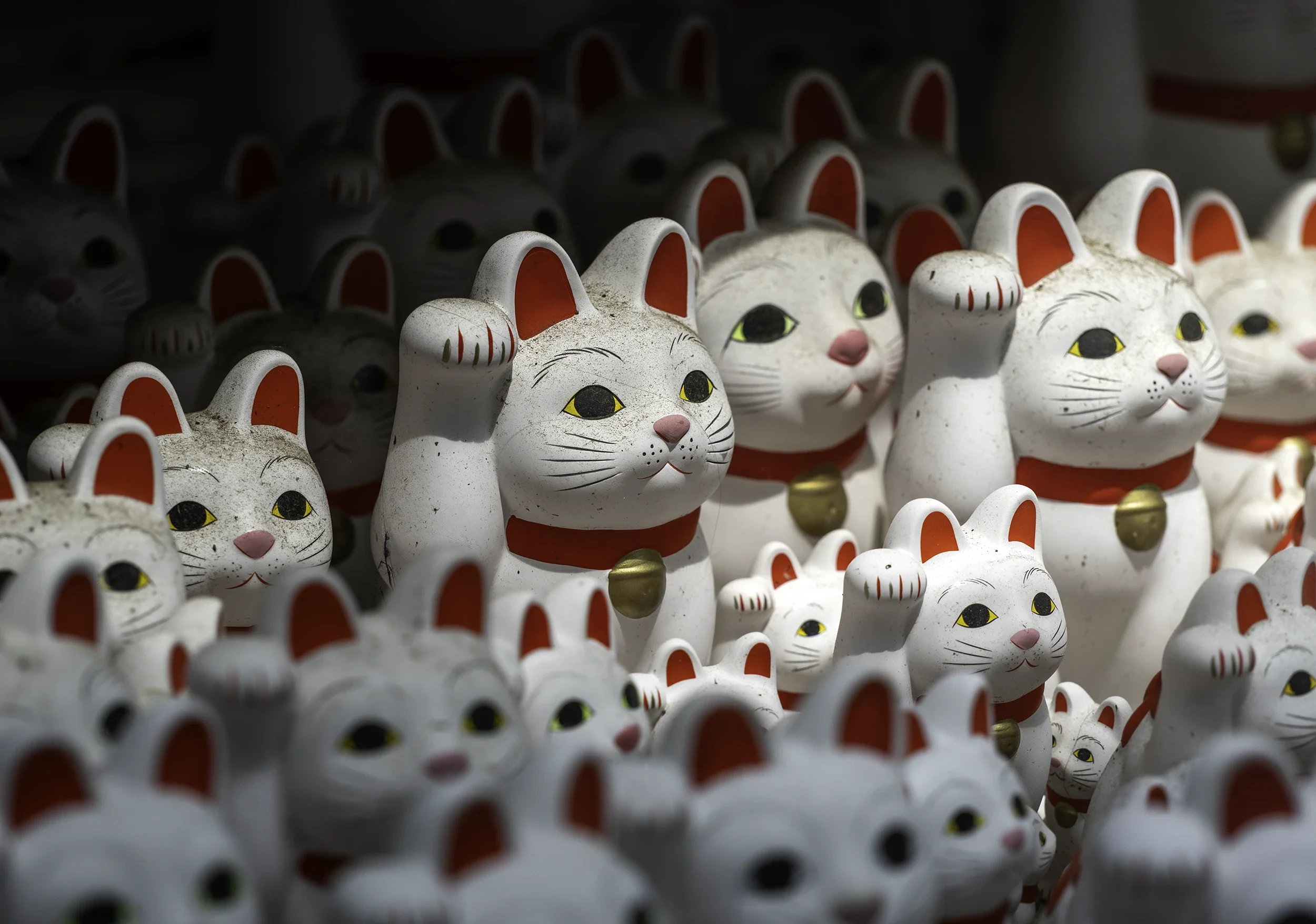 Le Maneki-Neko : Une Icône de Chance et de Prospérité au Japon