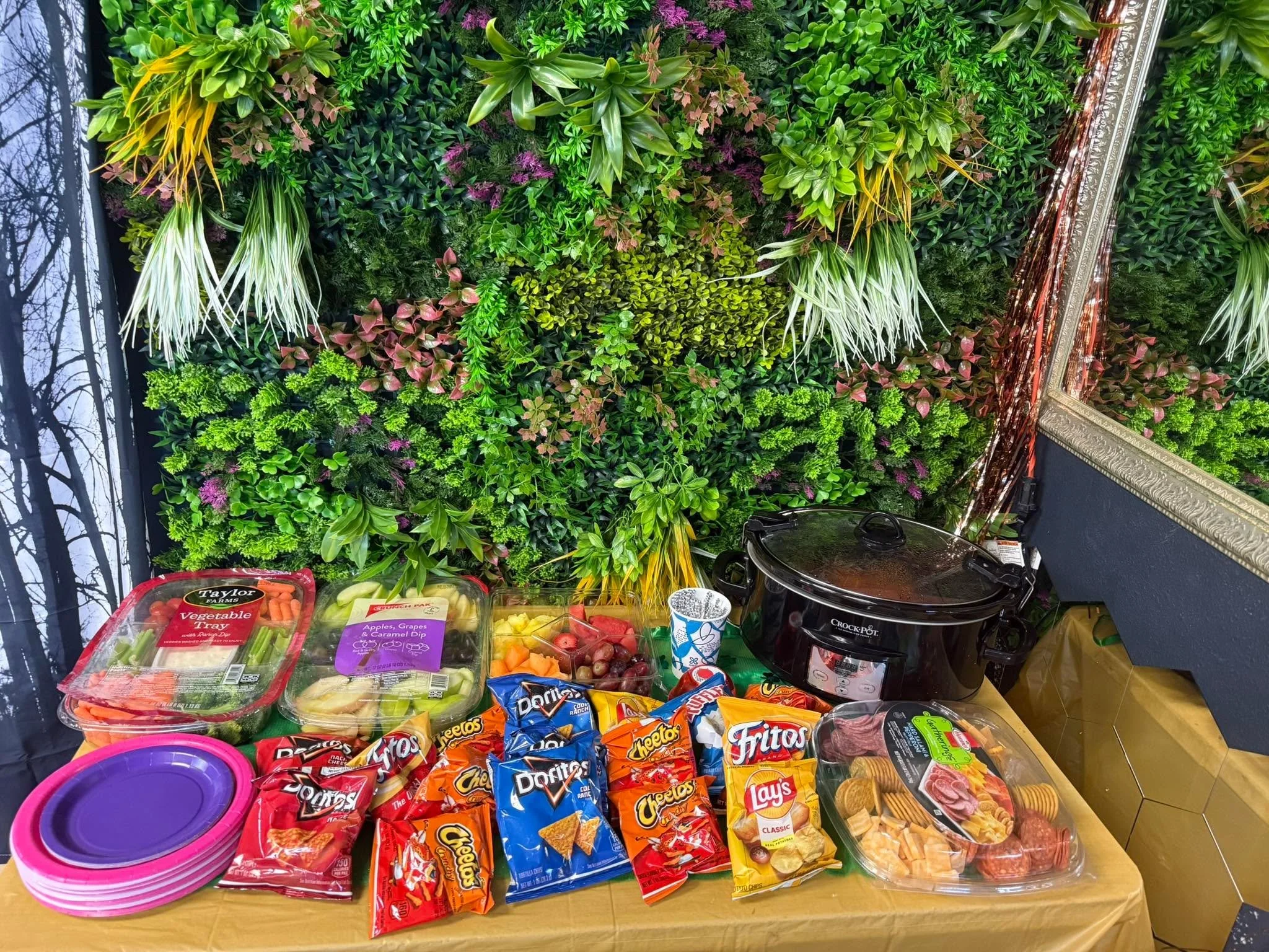 Our set up is ready
Come get tattooed/pierced and enjoy some great company 🔥🫶👐