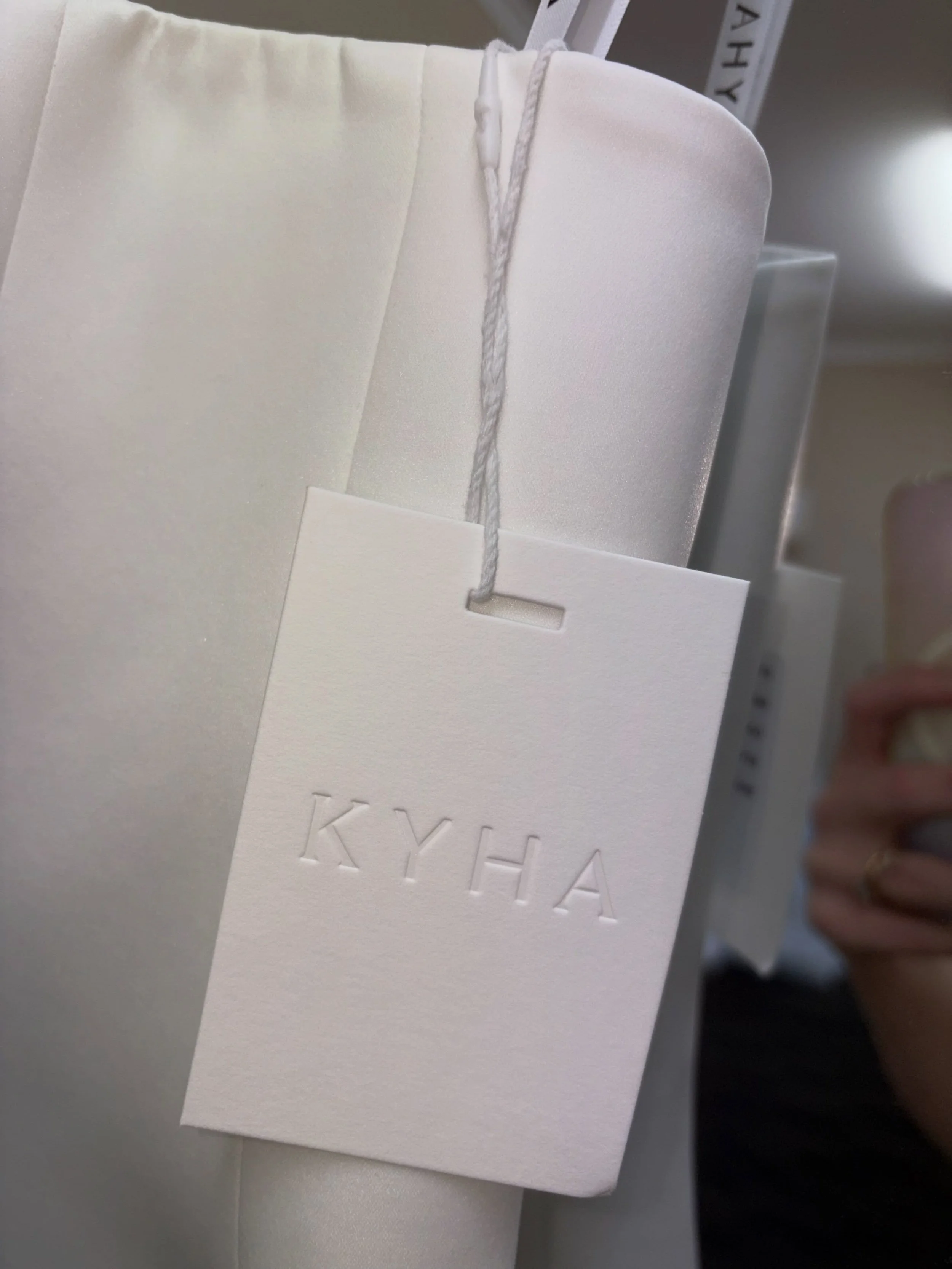 Let&rsquo;s talk pricing over at The Archive&hellip;

Because it&rsquo;s actually about so much more than the price tag.

Yes, we are #preloved &hellip;
Yes, our gowns are more affordable than buying new.

But what we&rsquo;re building here was never
