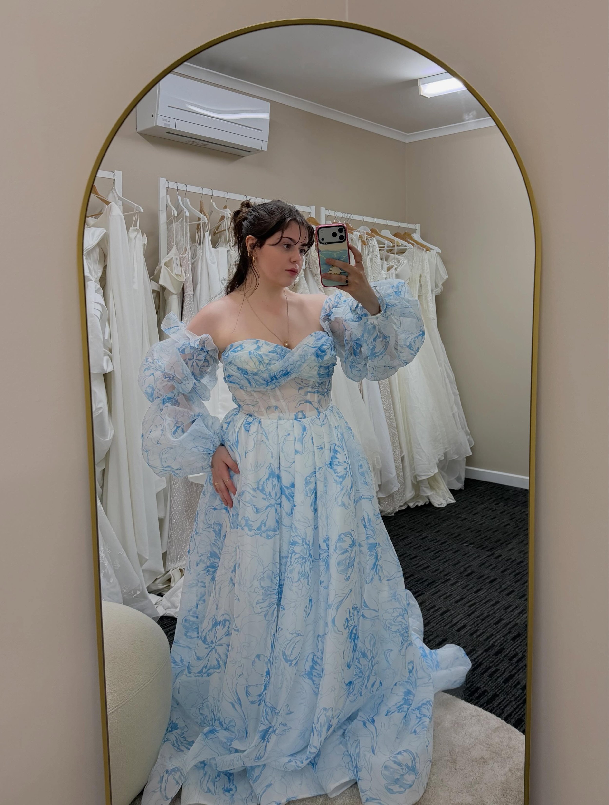 This stunning Olya Mak, Rosaline gown is one you need to see in person 🥰

🤍 Size 14
💍 Only $750
✨ Removable sleeves and pockets so well hidden I didn&rsquo;t even find them until filming this video ✨

Come try her on in store!

#bridal #adelaidebr