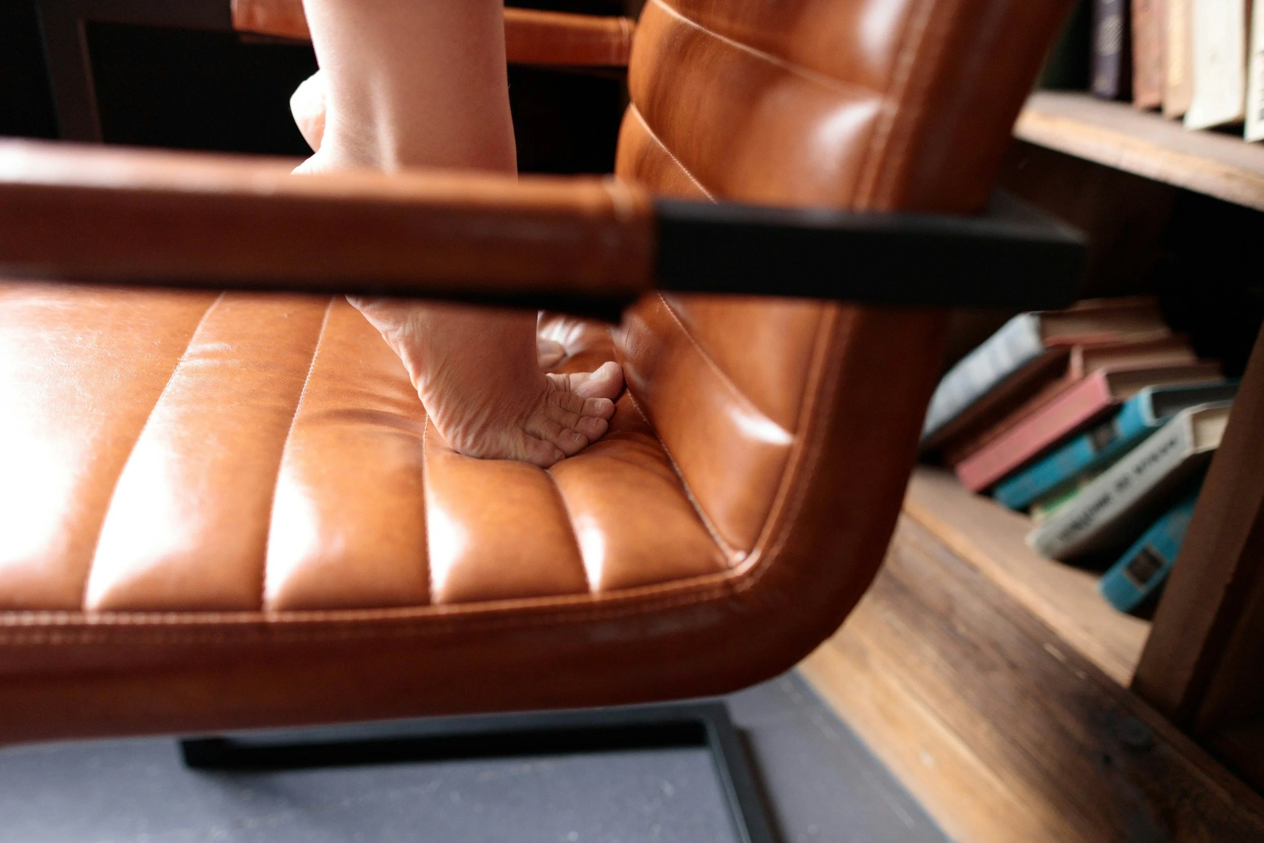 Somatic sexology exercises and practical home-play for body-based awareness.