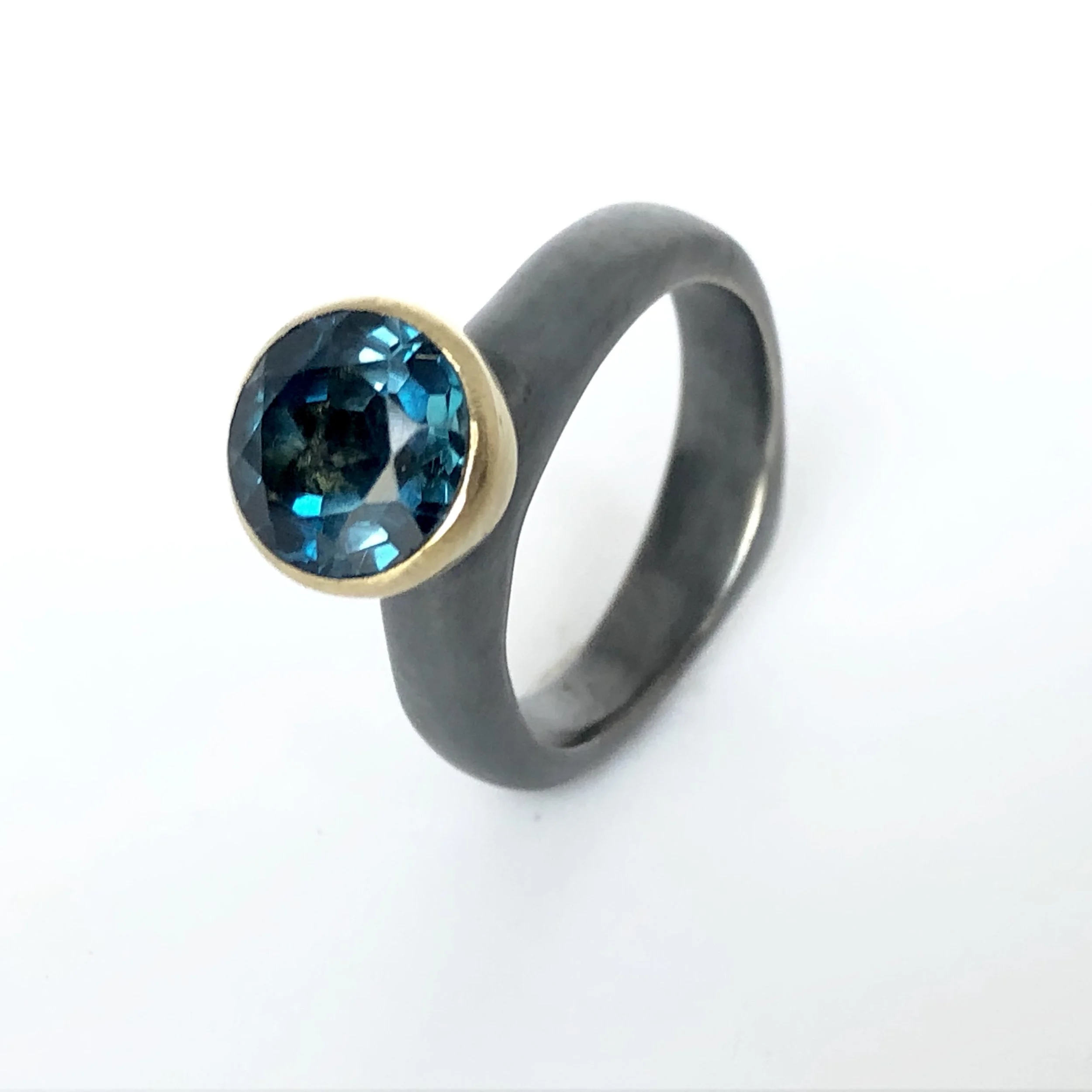 London Blue Topaas ring