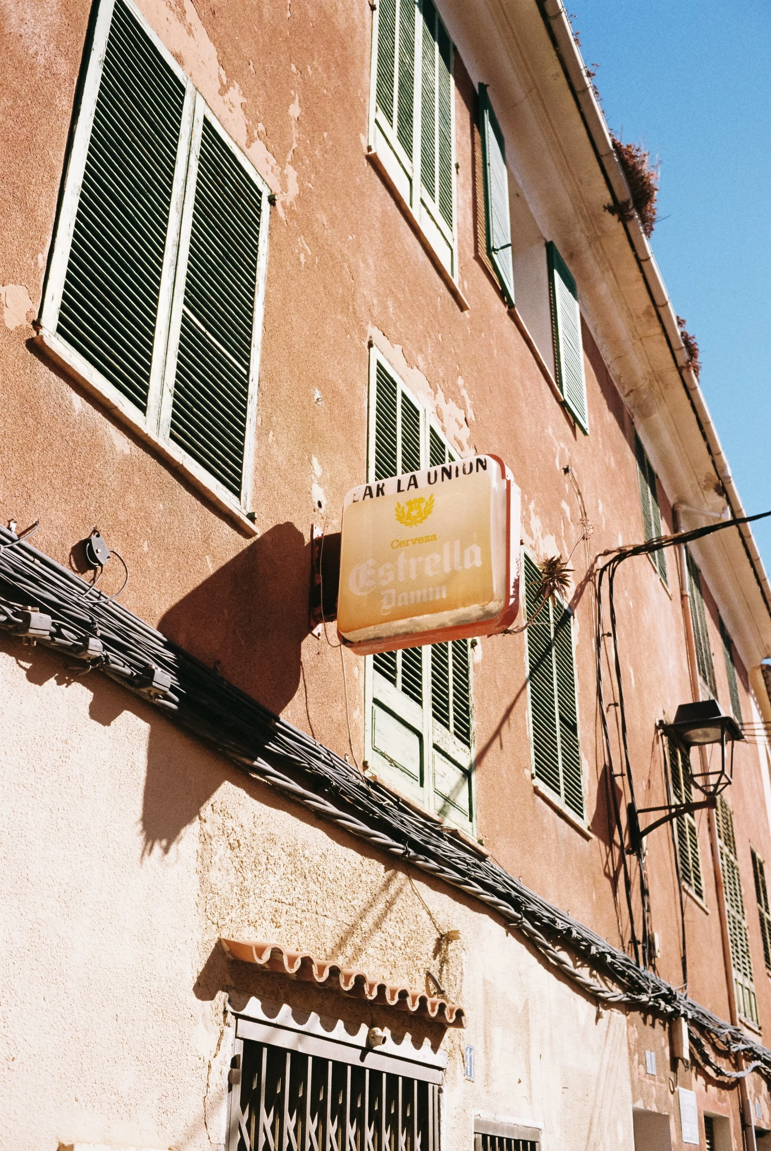 R1-08076-0003.jpg