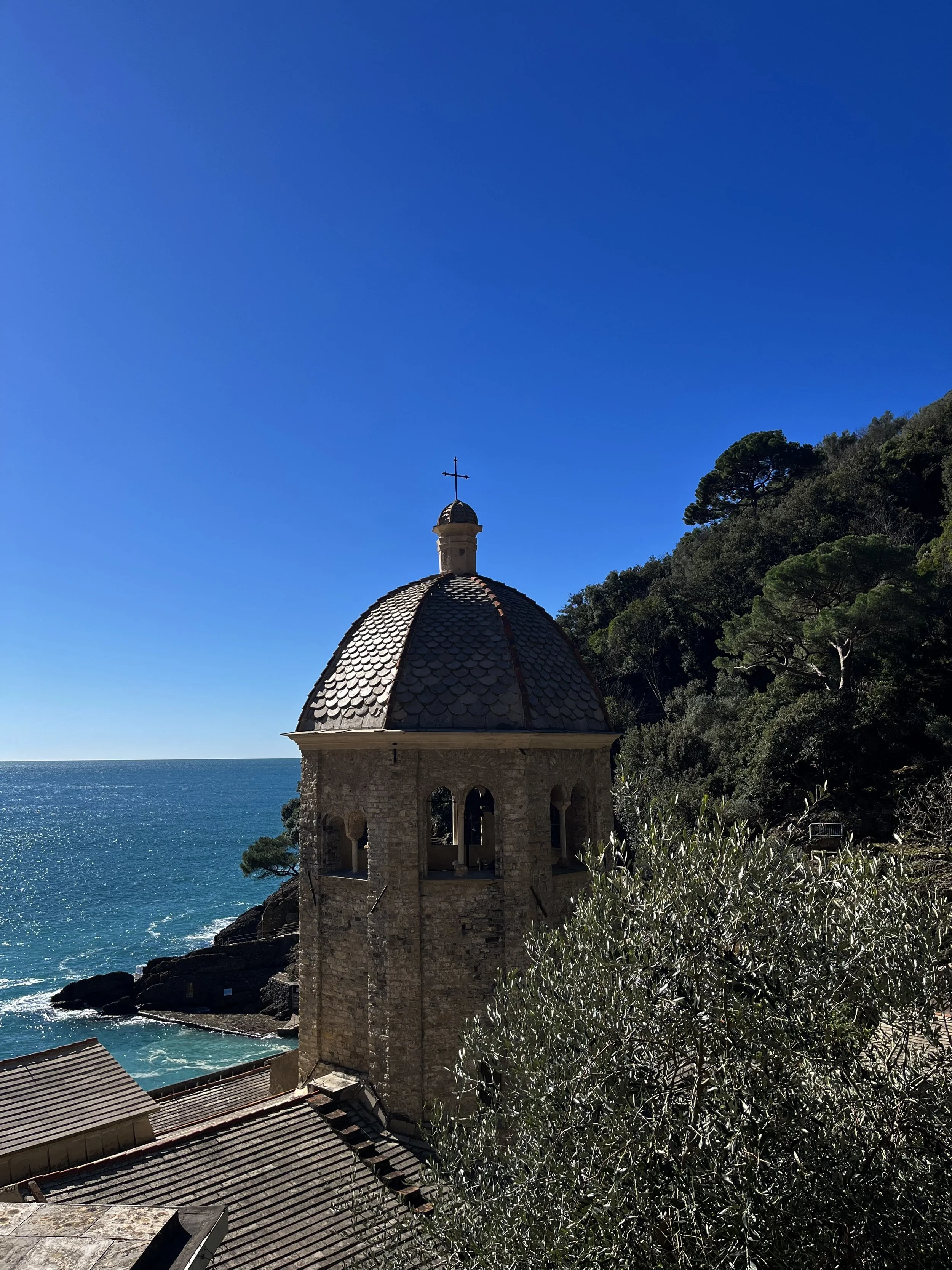 Winter in San Fruttuoso.jpg