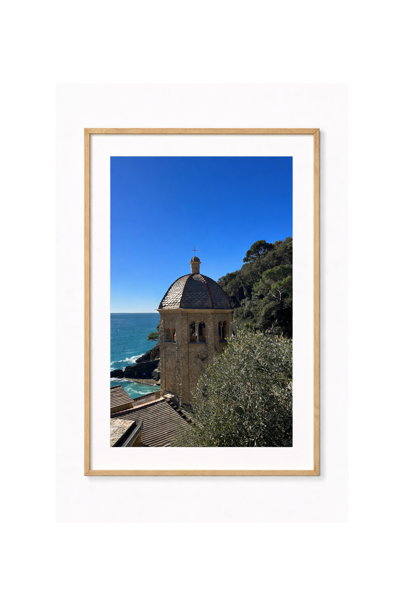 Winter in San Fruttuoso Light wood frame thumbnail.png