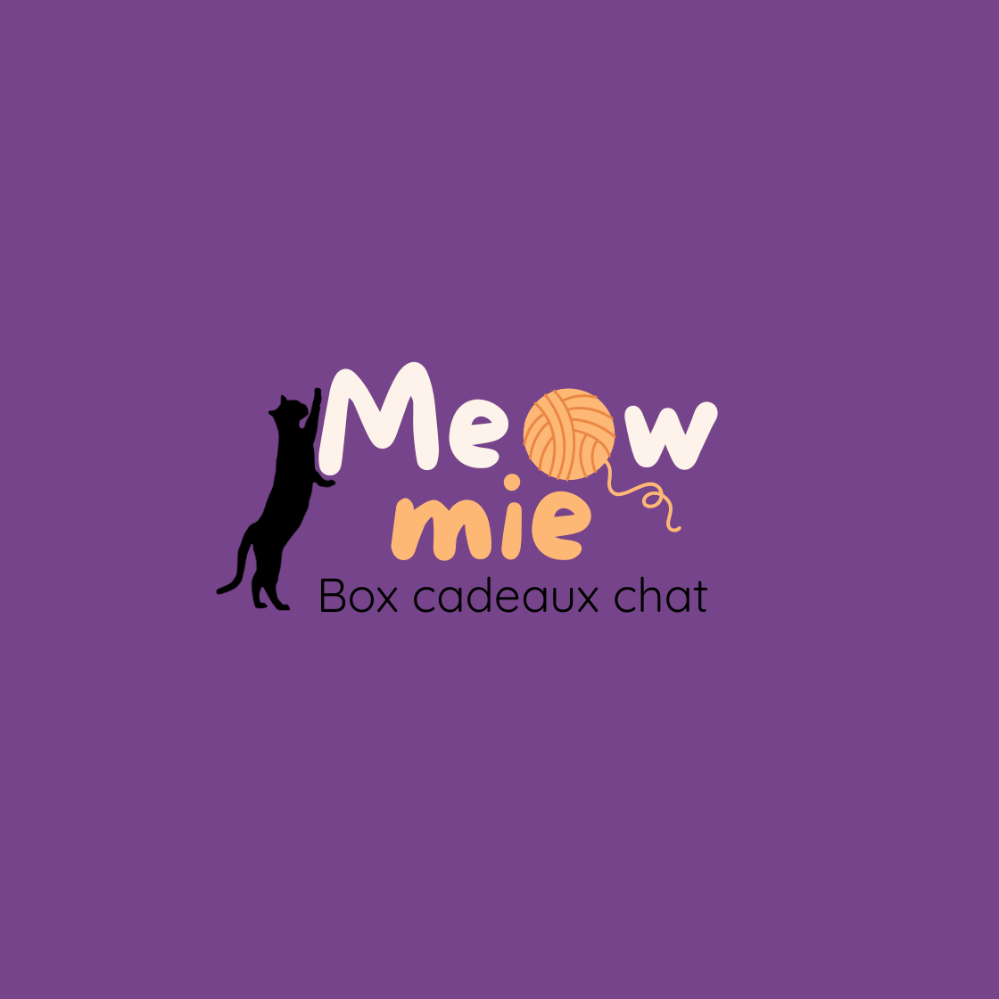 Logo de la marque Meow mie avec un chat noir, un ballon de laine en forme de boule de laine, et le texte 'Box cadeaux chat' sur fond violet.