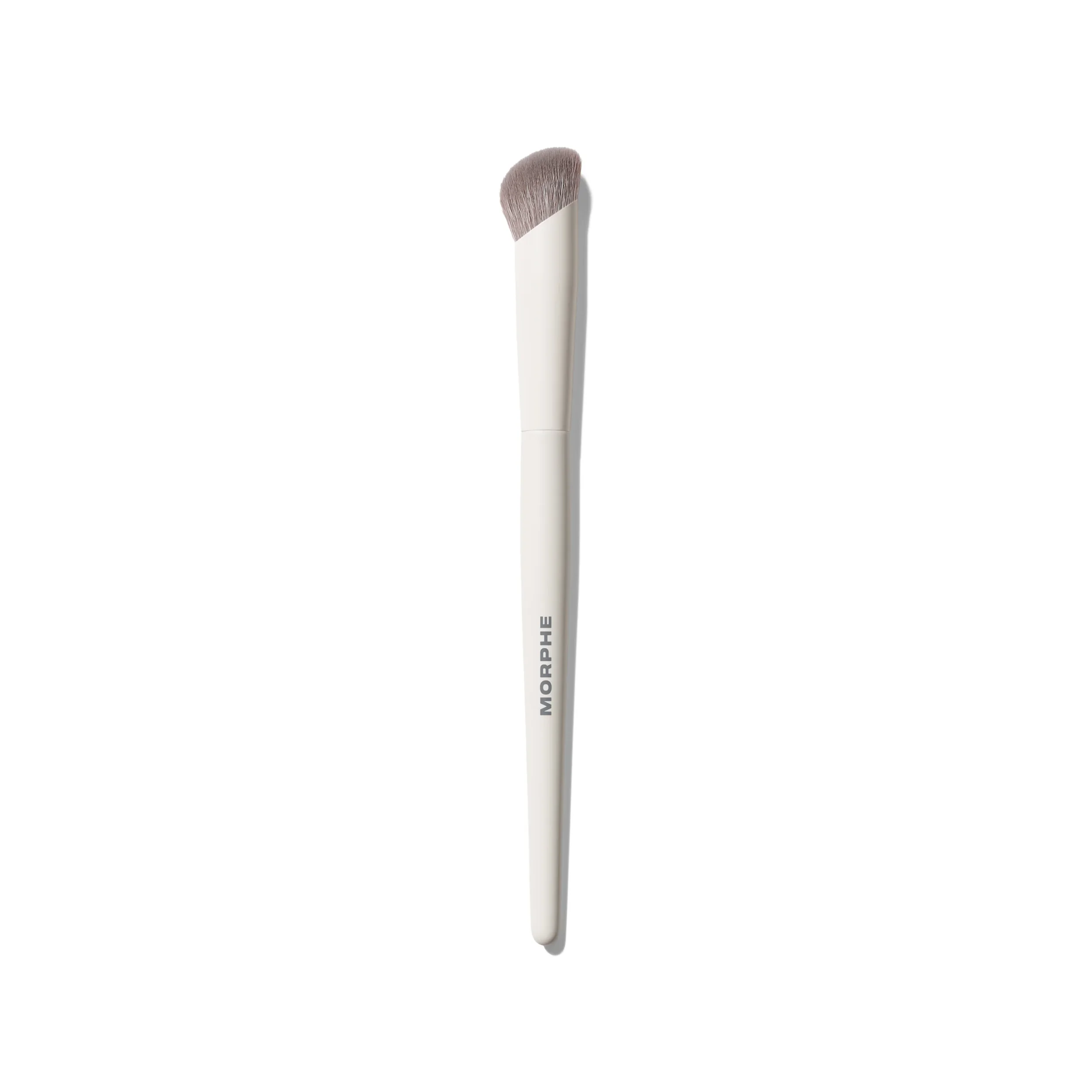 M_BrushesRelaunch_AngledConcealerBrush_M132_PDP.jpg.webp