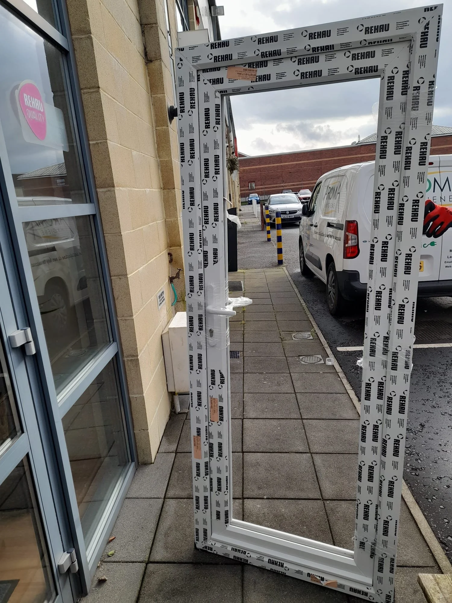 Dessian plain door.jpg