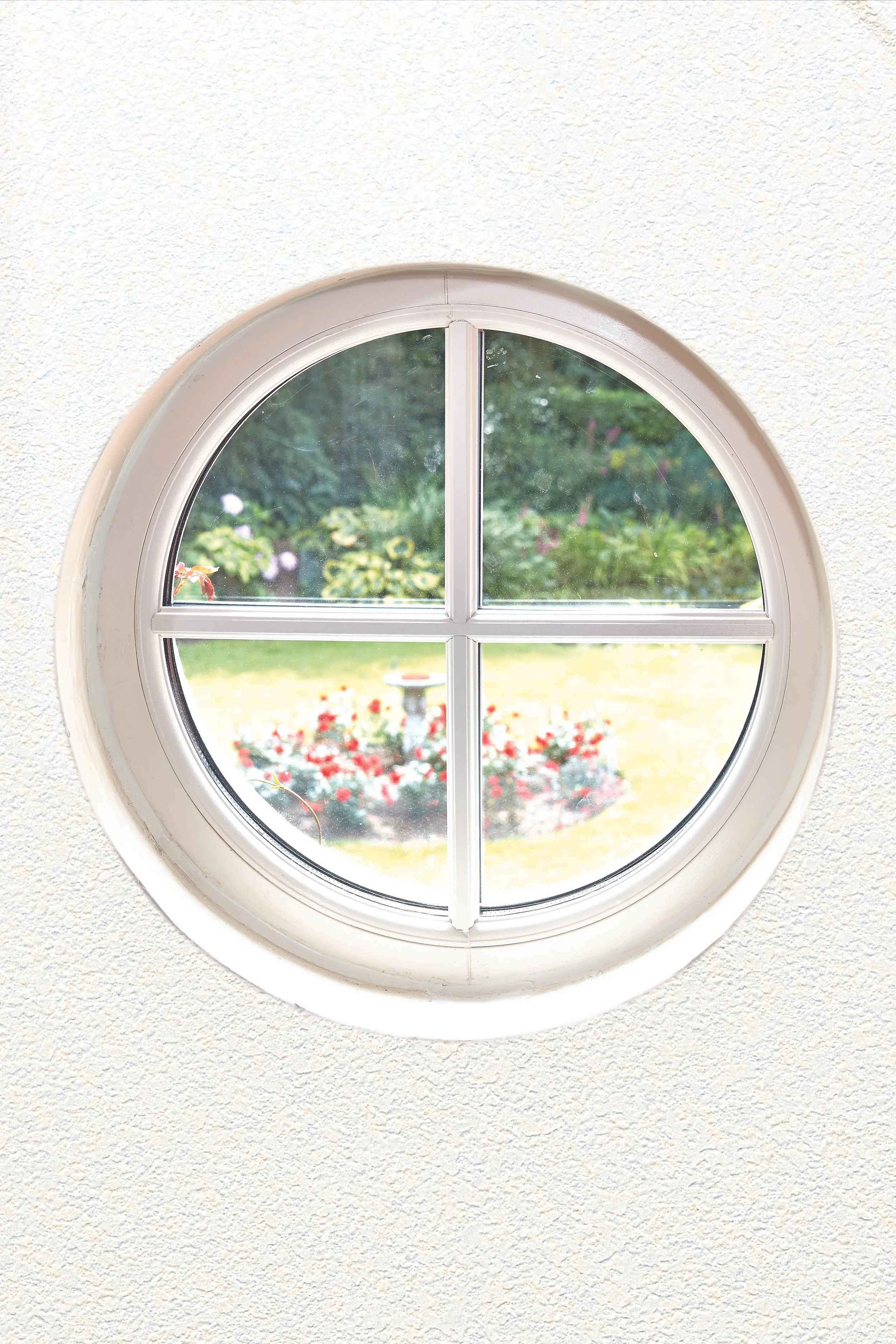 REHAU_round porthole window.jpg