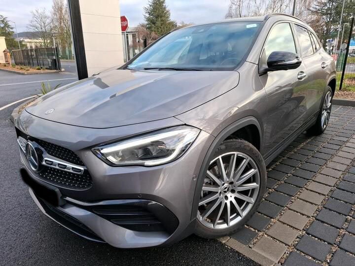 Mercedes GLA 250e Plug-In AMG