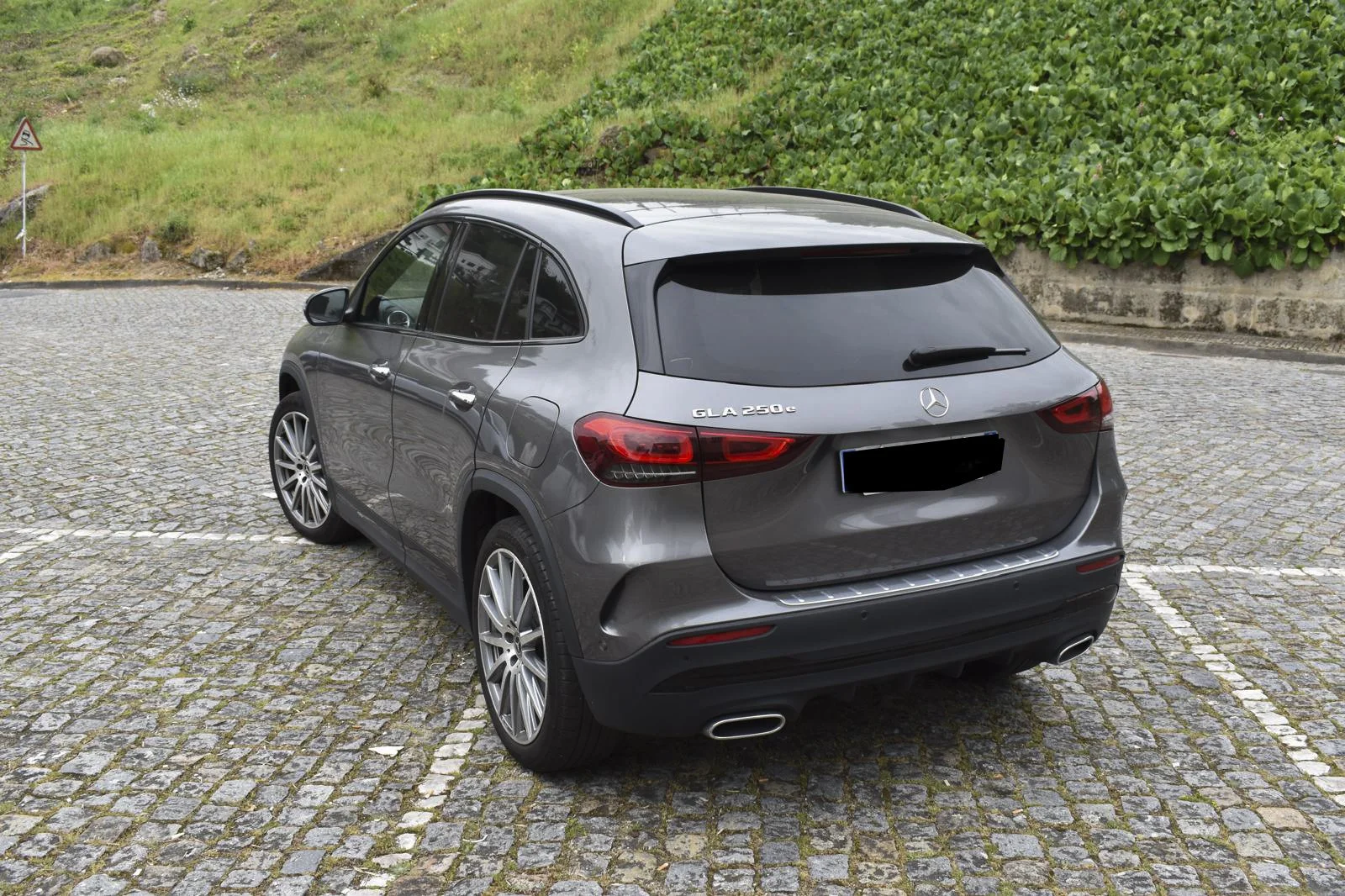 Mercedes GLA 250e Plug-In AMG