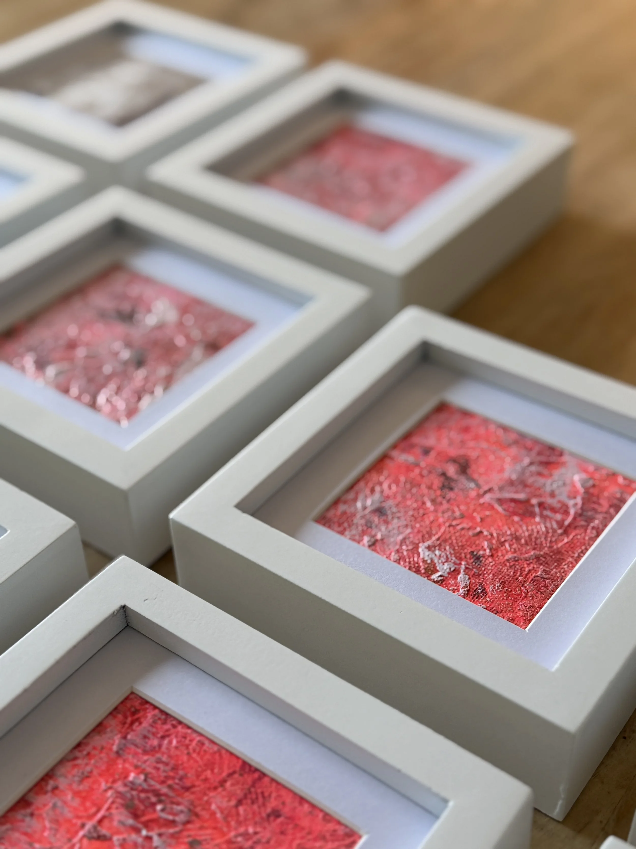 Minis gemischt | 12x12 cm | Acryl, gerahmt | 45.- inkl. Rahmen und Lieferung innerhalb DL | Verfügbarkeit auf Anfrage 