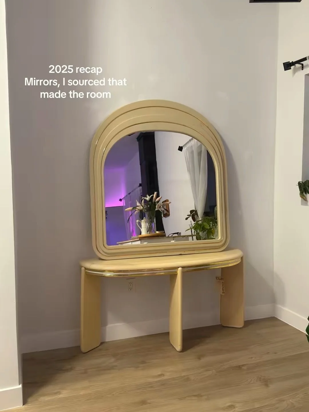 I didn&rsquo;t plan any of these mirrors, but they just kept finding their way into my spaces that I was curating for all of my clients #INTERIORDECORATOR #ThriftatHome #Vintagelnteriors #DesignAndinspo #creativecareer