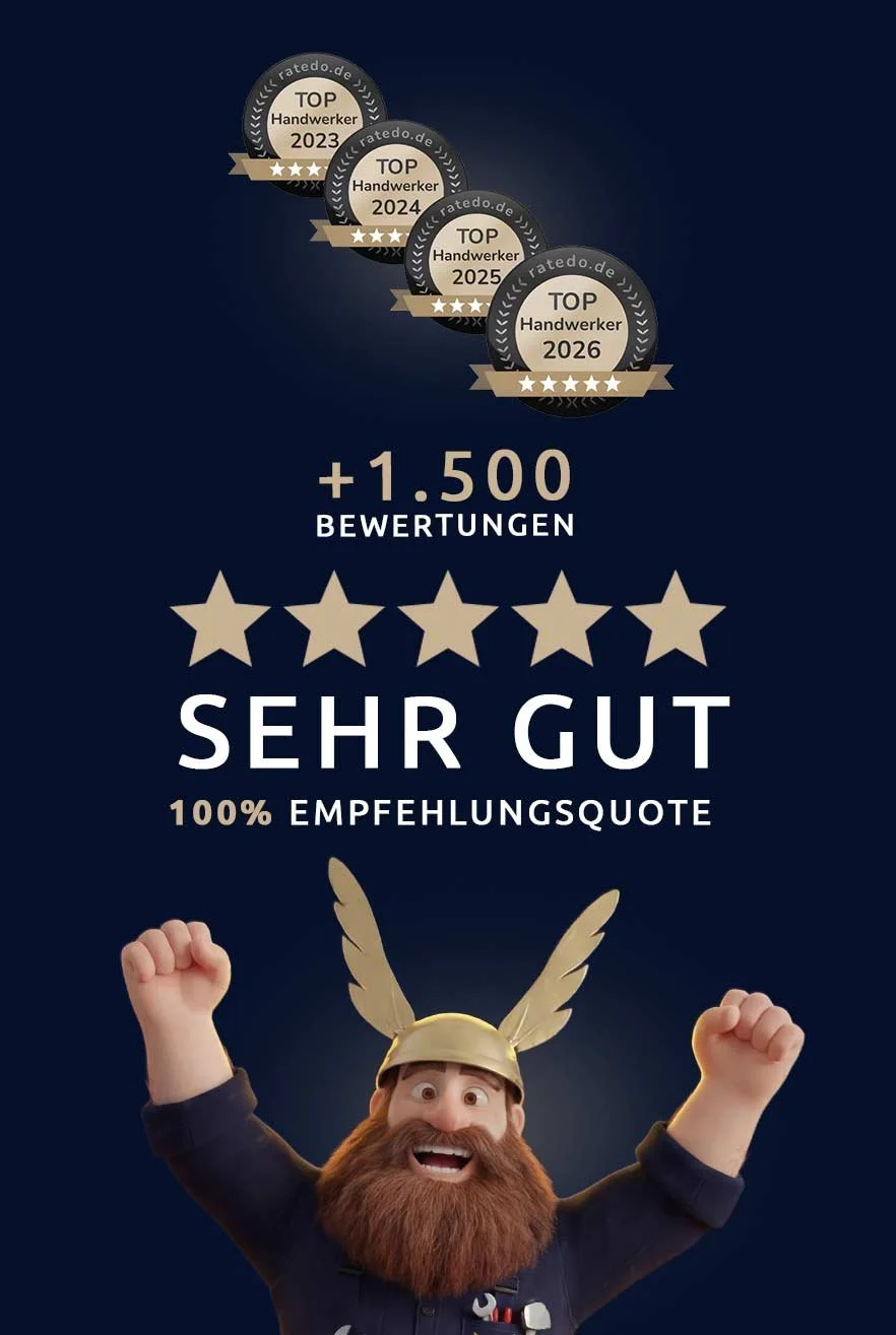 Bewertungssiegel mit vier Medaillen für Top Handwerker 2023-2026, plus 1500 Bewertungen, sehr gute Bewertung, 100% Empfehlungsquote, fröhlicher Mann mit rotem Bart, Laubhelm, jubelnd mit erhobenen Fäusten.