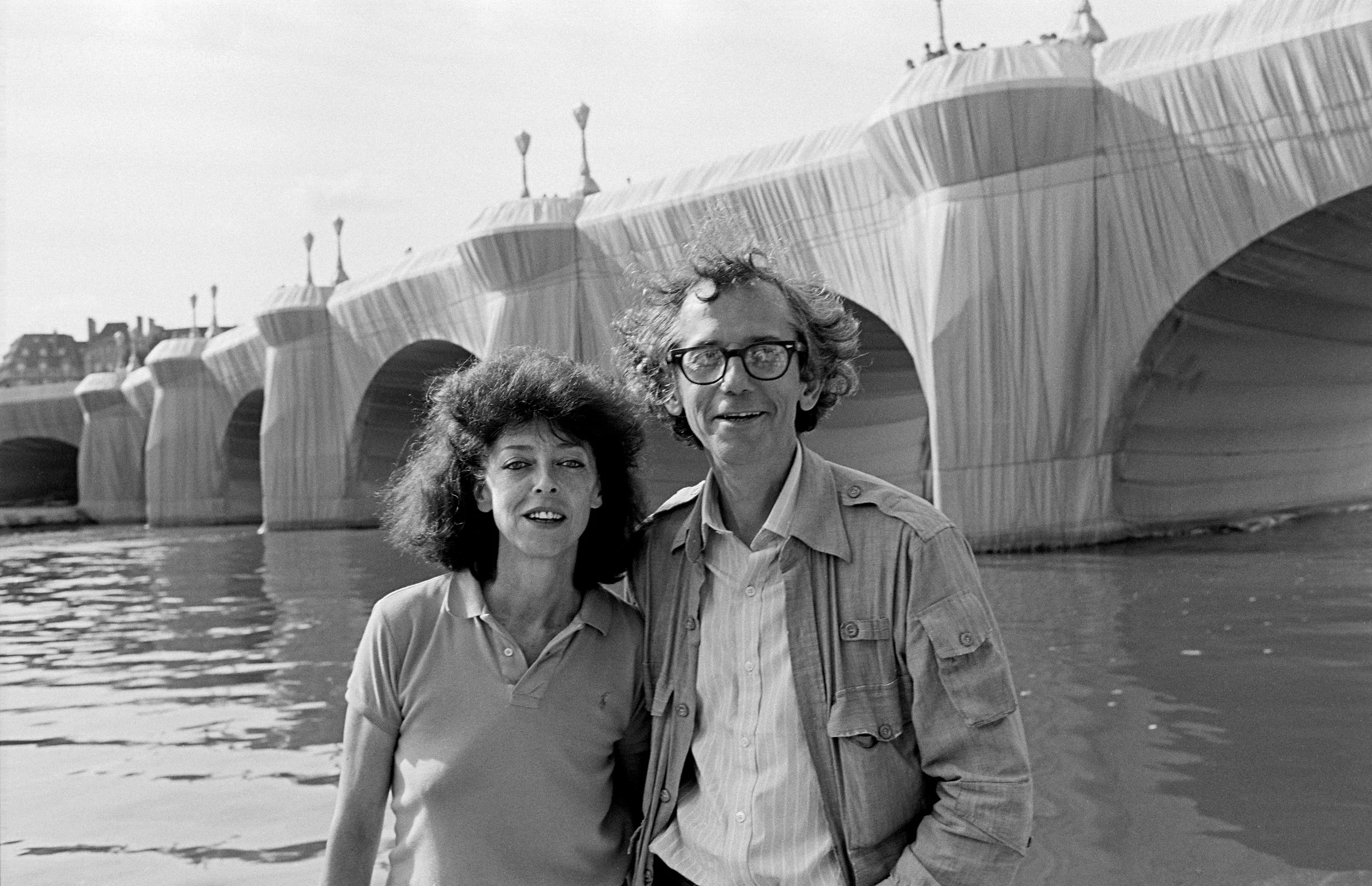 Christo and Jeanne-Claude at The Pont Neuf Wrapped, Paris, 1985 Photo: Wolfgang Volz © 1985 Christo and Jeanne-Claude Foundation