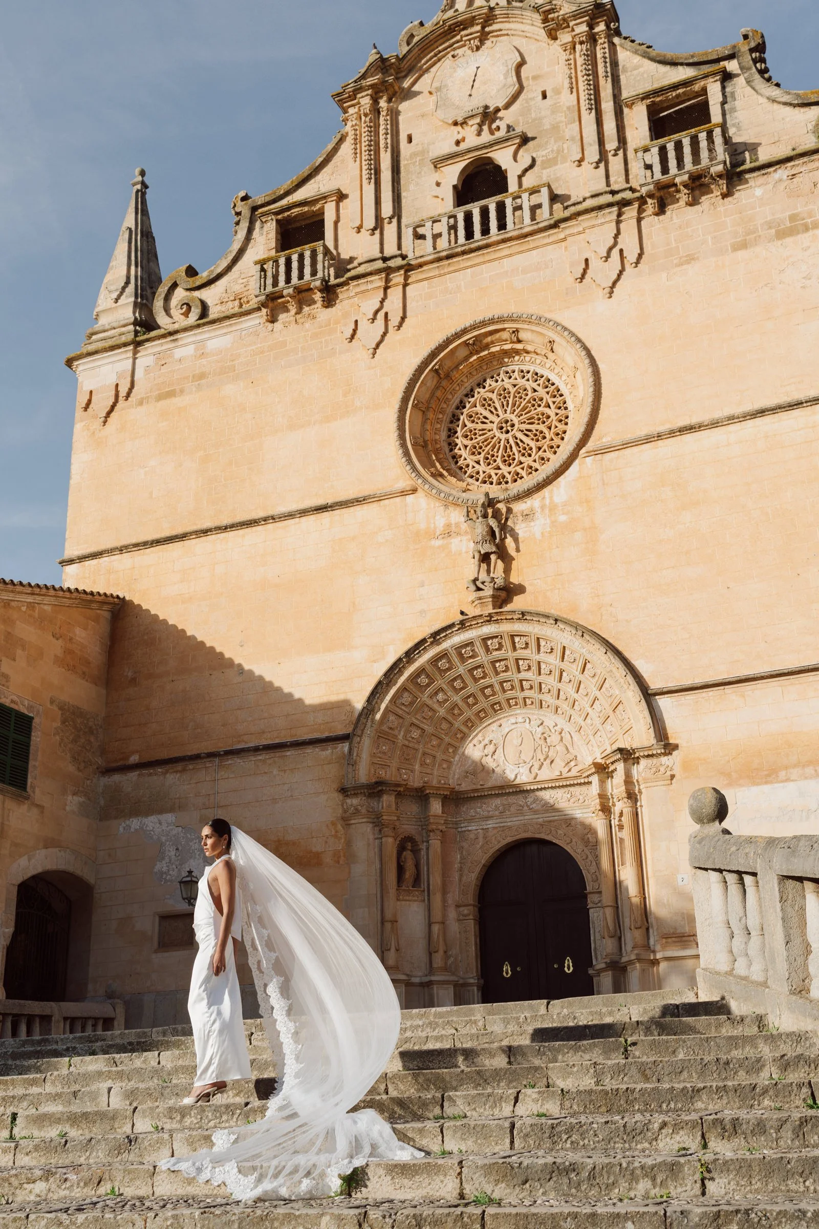 mallorca-bride-cathedral-steps.jpg